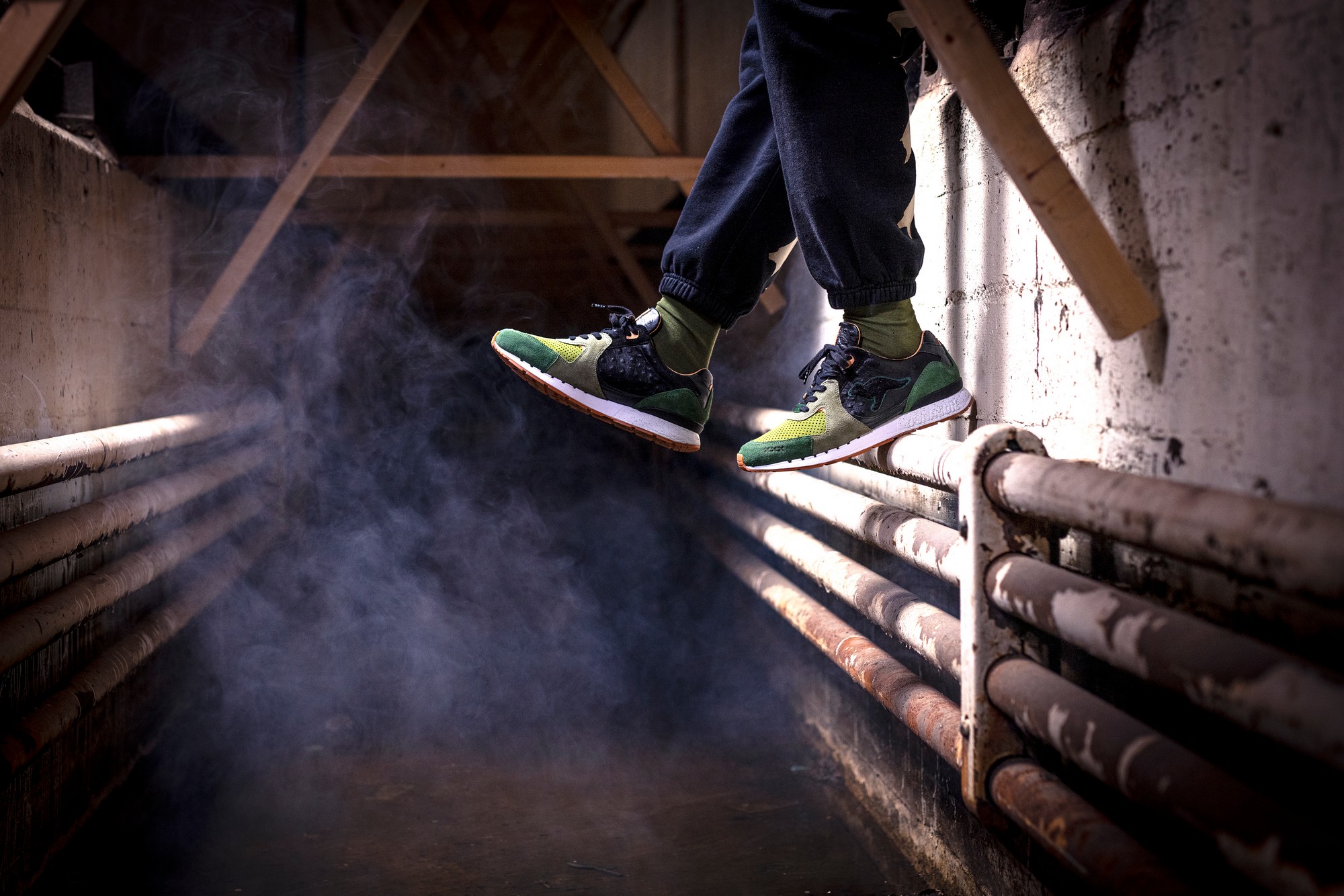 SneakerBAAS x KangaROOS setzen sich zum zweiten Mal mit der sündigen Stadt auseinander