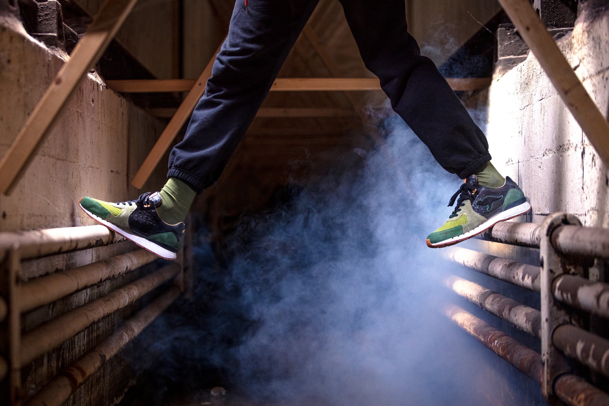 SneakerBAAS x KangaROOS setzen sich zum zweiten Mal mit der sündigen Stadt auseinander