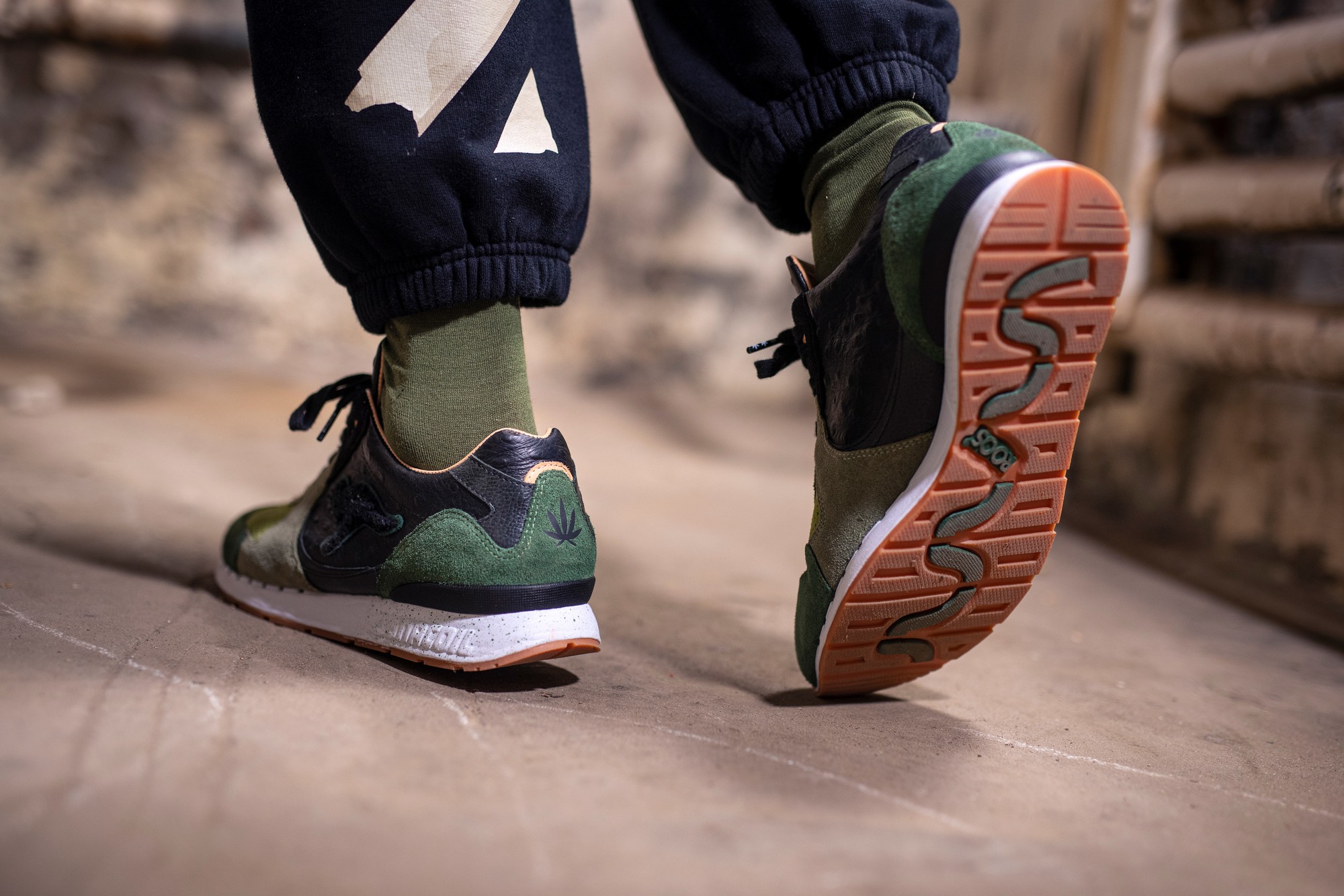 SneakerBAAS x KangaROOS setzen sich zum zweiten Mal mit der sündigen Stadt auseinander