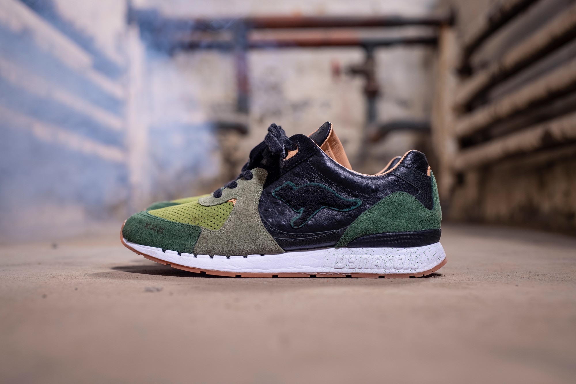 SneakerBAAS x KangaROOS setzen sich zum zweiten Mal mit der sündigen Stadt auseinander