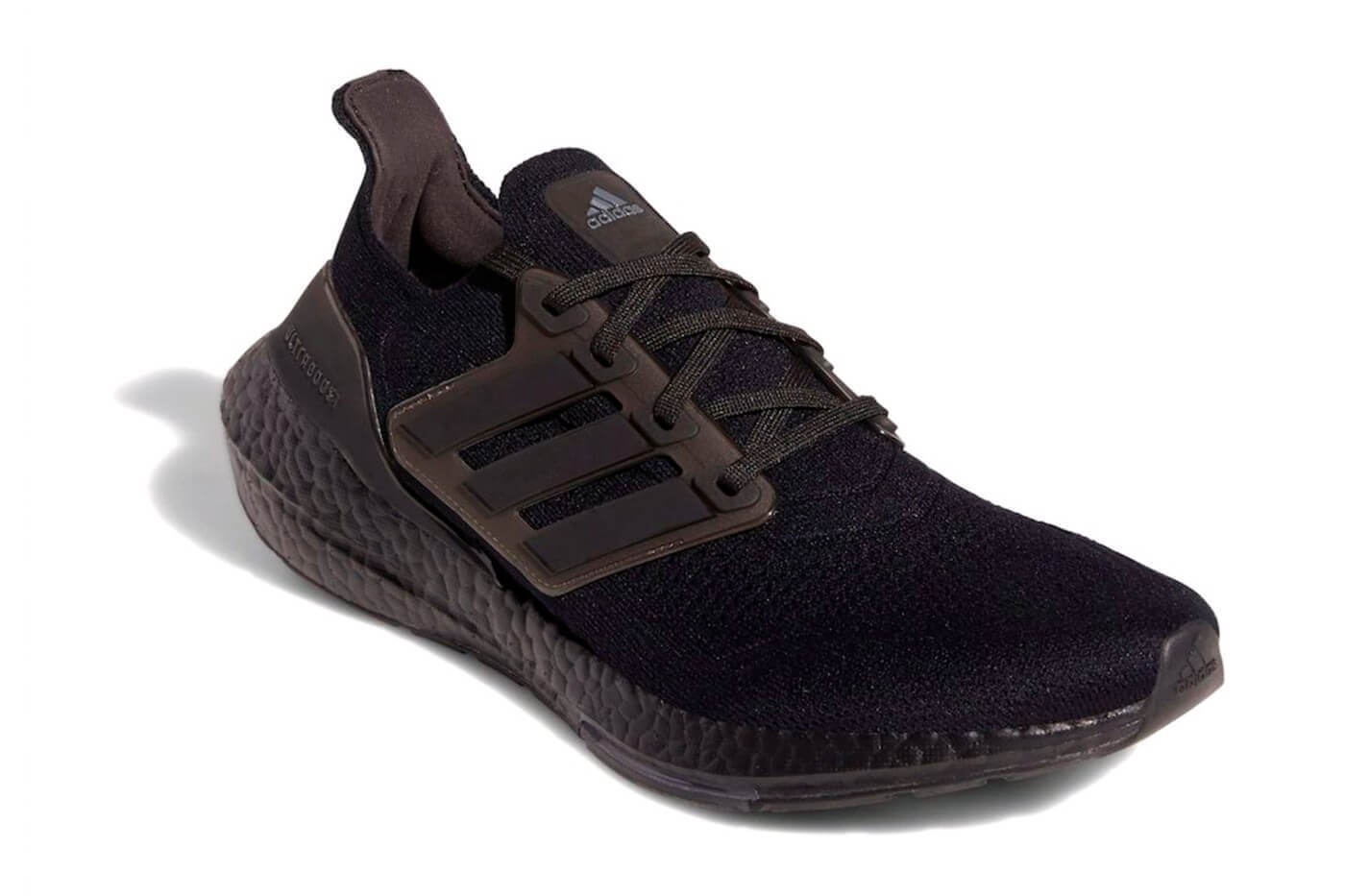 Der adidas Ultraboost 21 „Triple Black“ erscheint am 4. Februar