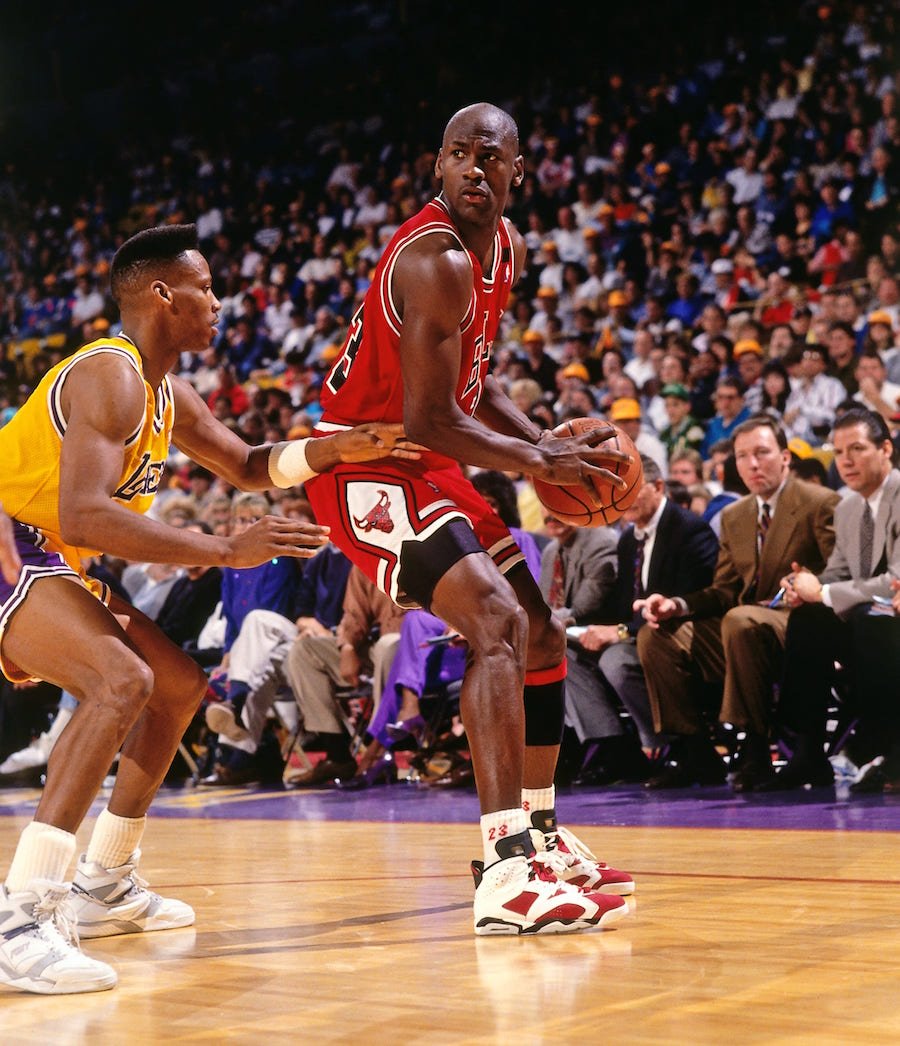 Lock your laces! Der Nike Air Jordan 6 „Carmine“ kommt endlich in seinem ursprünglichen Look zurück