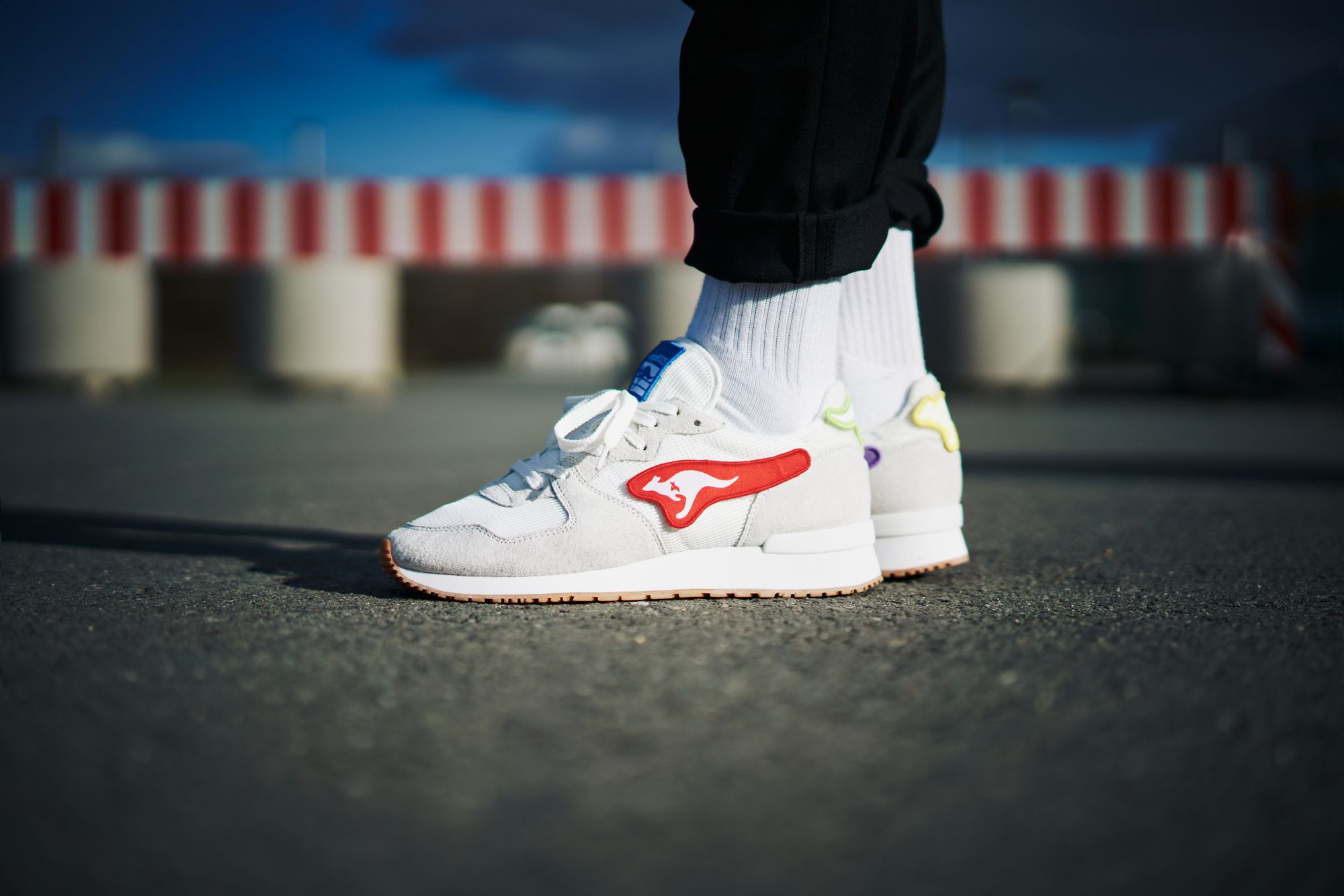 Switch it up – der KangaROOS Aussie Velcro kommt mit bunten Logo-Patches zum Wechseln