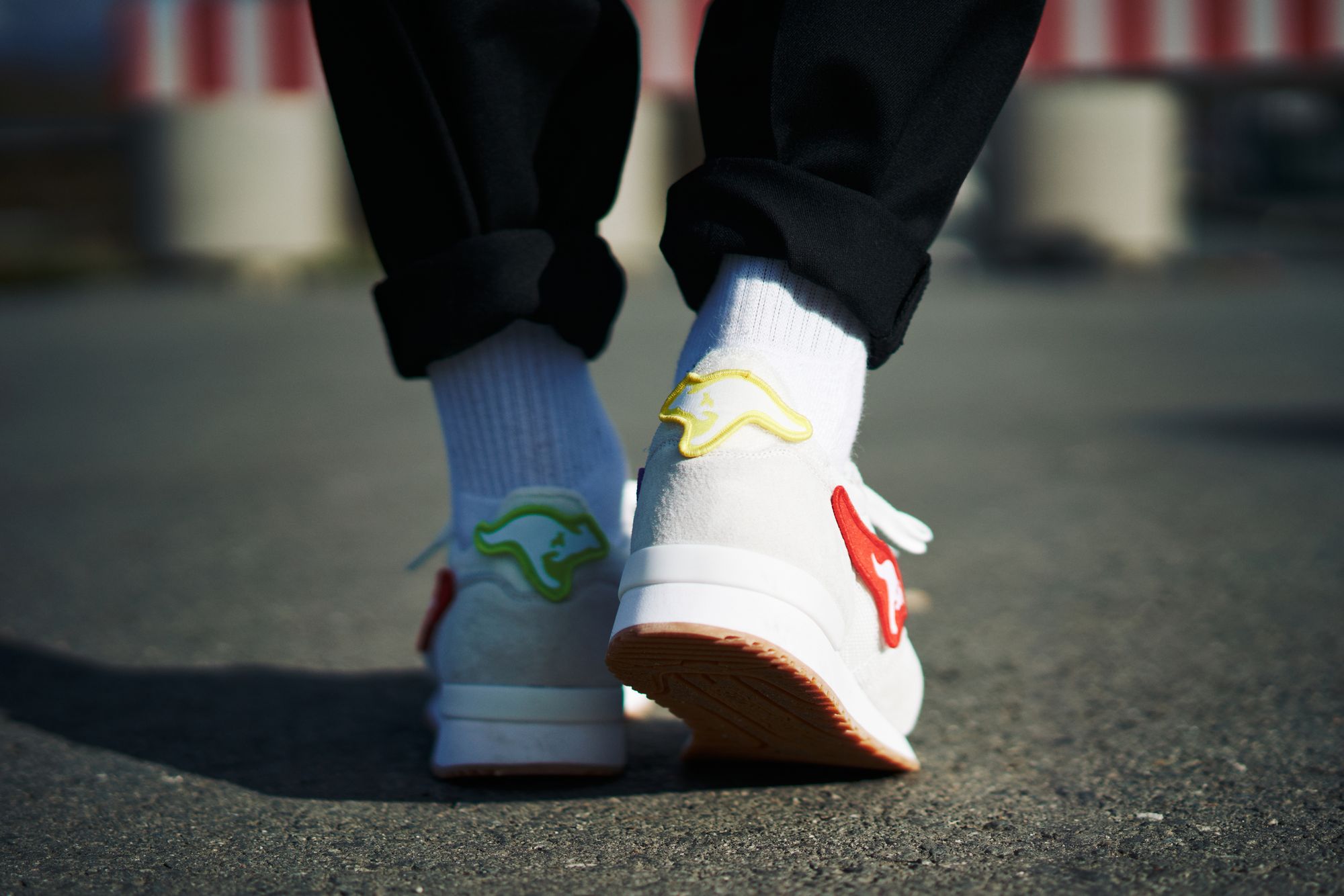 Switch it up - der KangaROOS Aussie Velcro kommt mit bunten Logo-Patches zum Wechseln