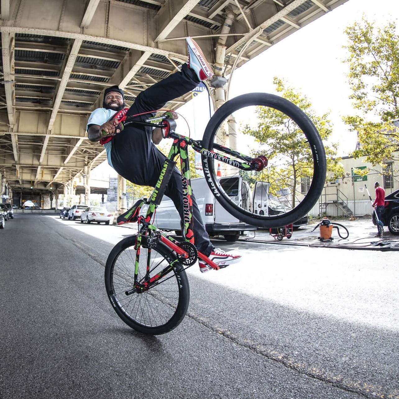 „We Ride As One“ – Vans & SE Bikes zelebrieren Bicycle Motocross
