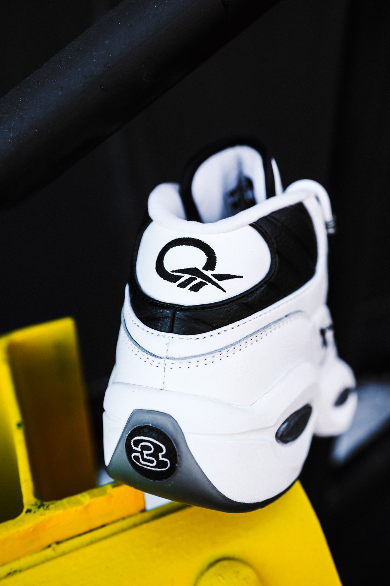 "Why Not Us?" - Allen Iverson's Reebok Question Mid ist wieder erhältlich