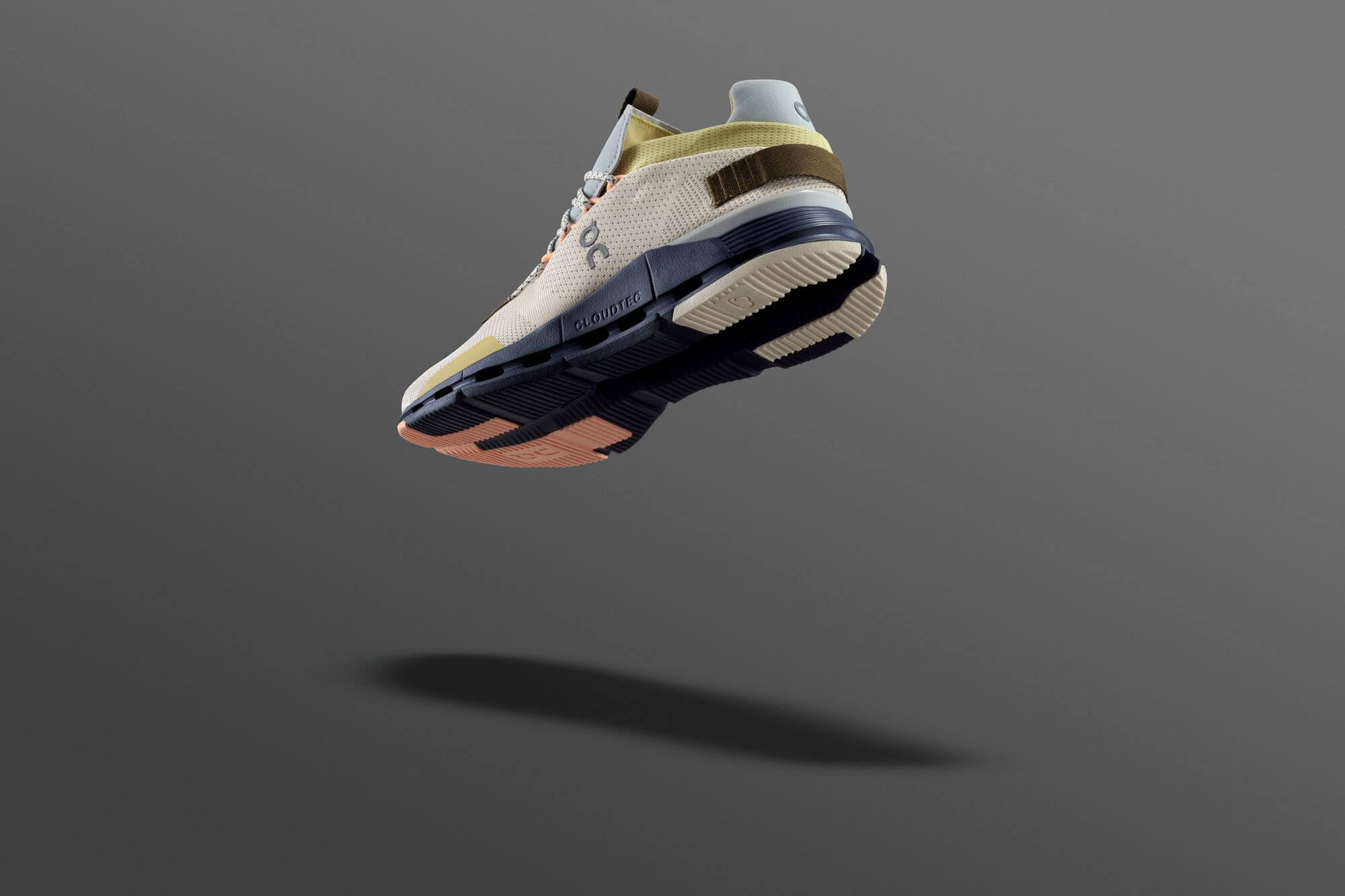 On Running Cloudnova - cream camo