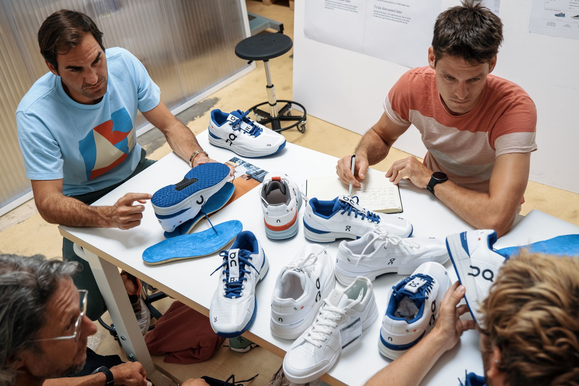 Roger Federer debütiert neues Modell aus seiner Zusammenarbeit mit On: THE ROGER Pro