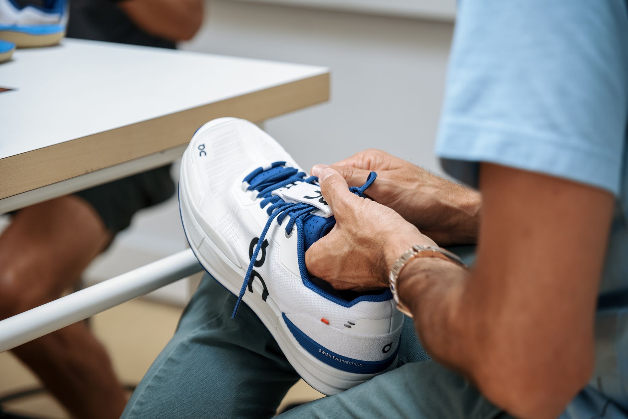 Roger Federer debütiert neues Modell aus seiner Zusammenarbeit mit On: THE ROGER Pro