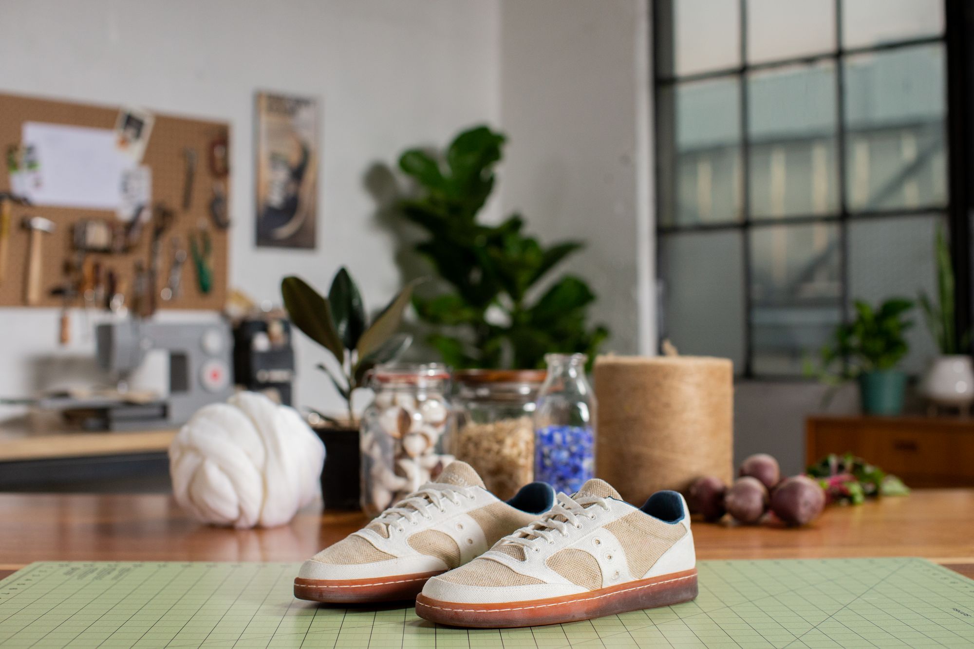 Love your Environment - Saucony Originals released seinen bisher nachhaltigsten Schuh: Den Jazz Court RFG