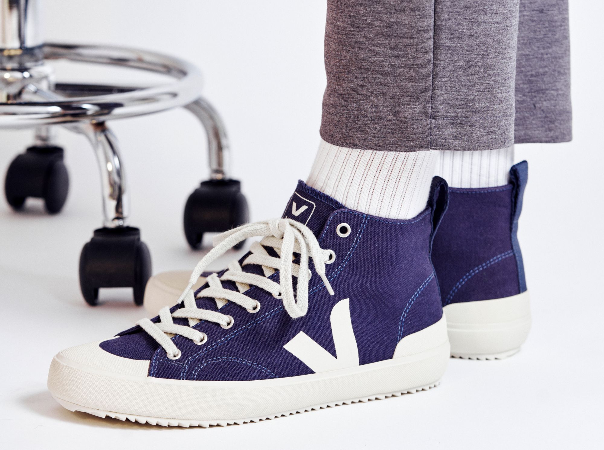 Der andere Court - VEJA spielt auch Basketball: Nova HT Canvas