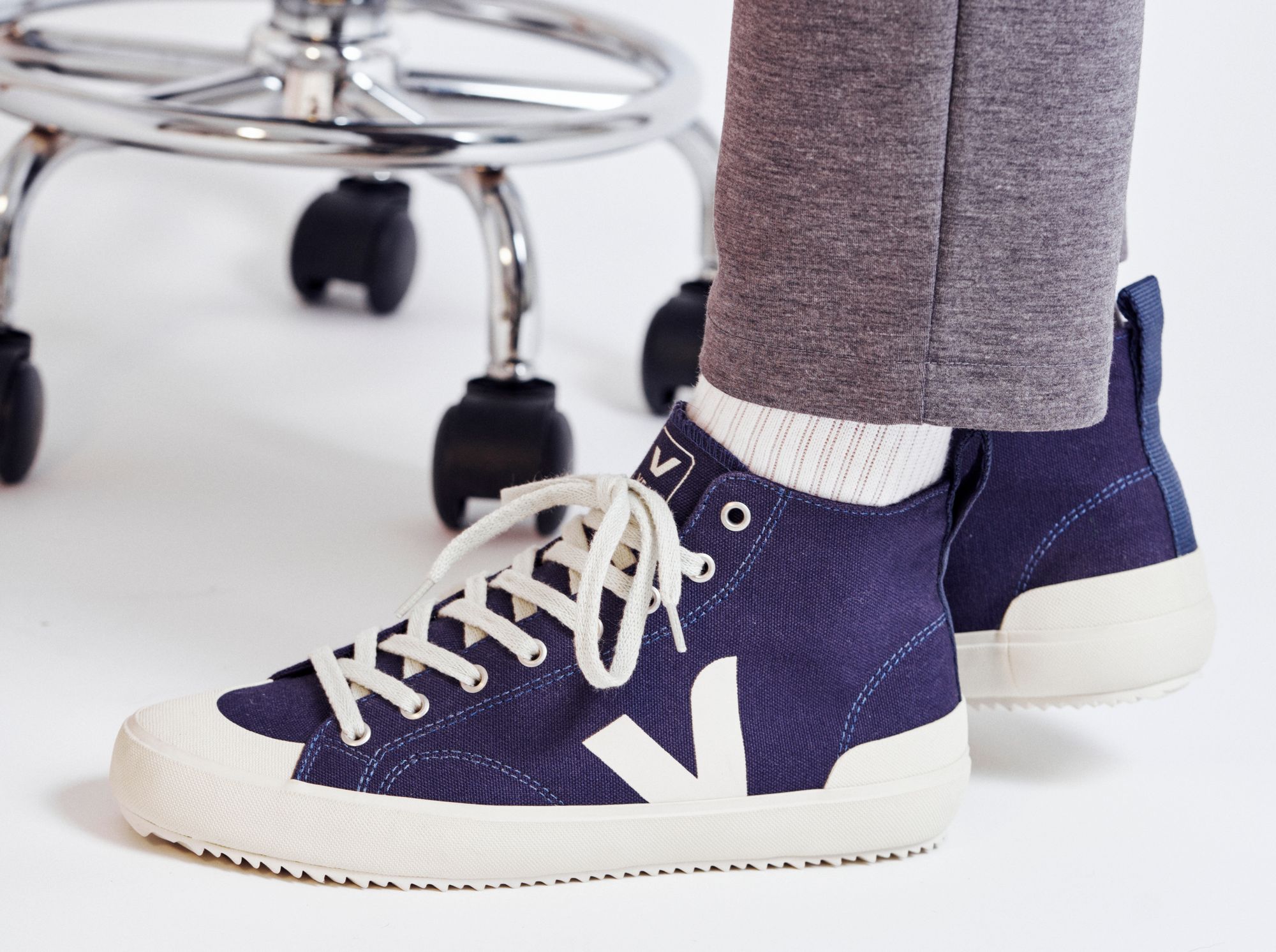 Der andere Court – VEJA spielt auch Basketball: Nova HT Canvas