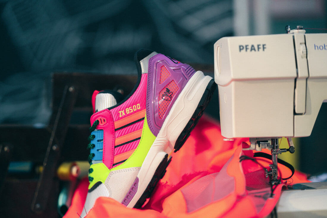 Im Zuge der „A-ZX-Series“ releasen adidas & OVERKILL einen Hybriden: Den ZX 8500