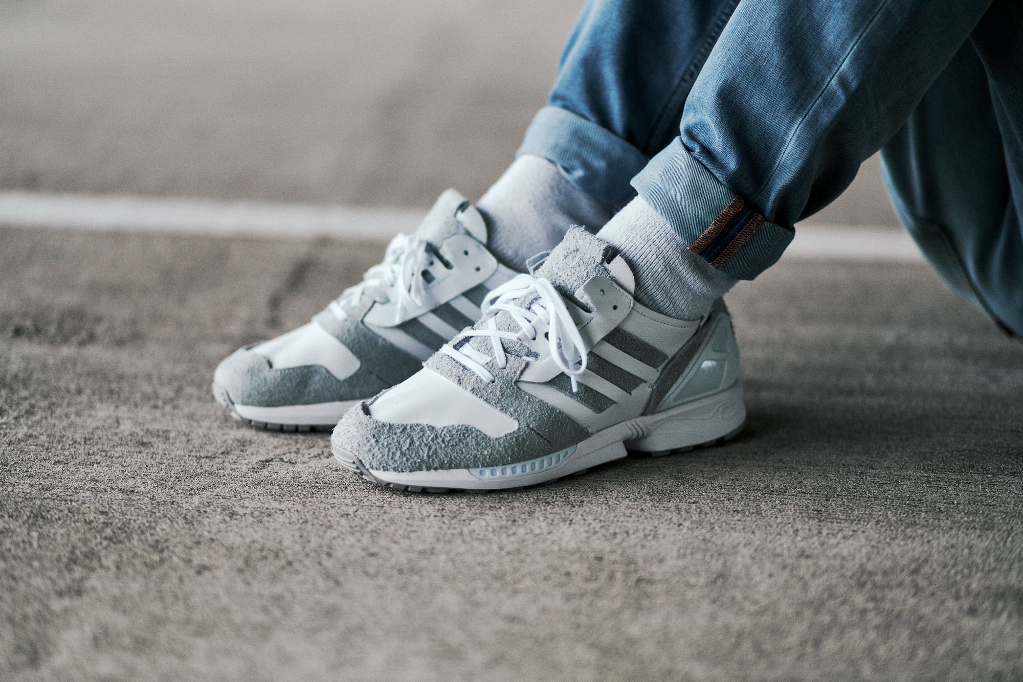 Maximaler Minimalismus Teil II – adidas Originals führt die Serie mit einer cleanen Version des ZX 8000 fort