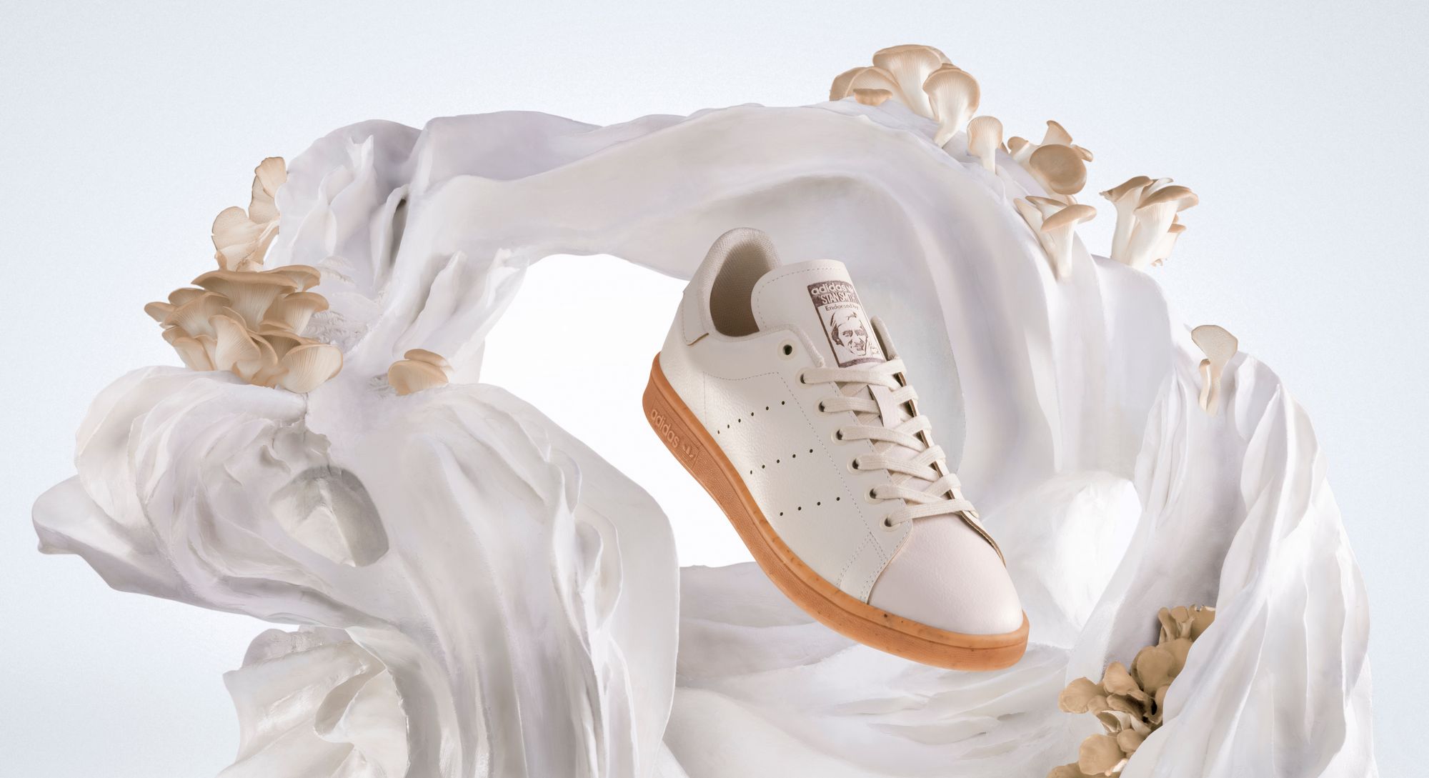 Der adidas Stan Smith Mylo™ - Fertigung aus einem Pilzwurzelgeflecht in einem revolutionären neuen Verfahren