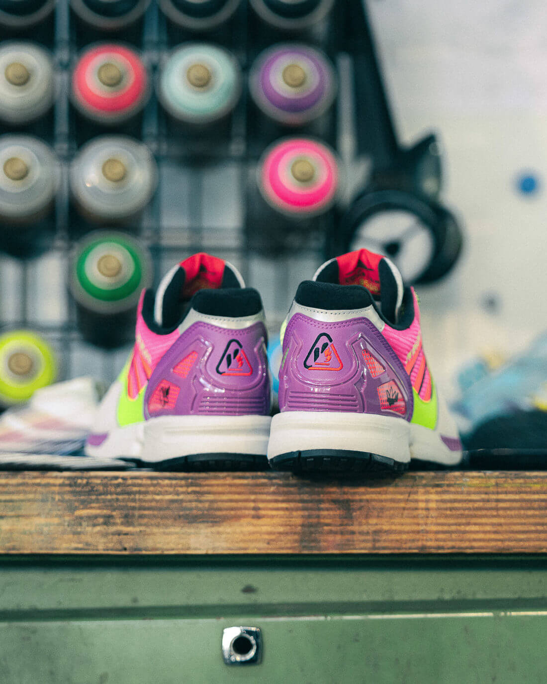 Im Zuge der "A-ZX-Series" releasen adidas & OVERKILL einen Hybriden: Den ZX 8500
