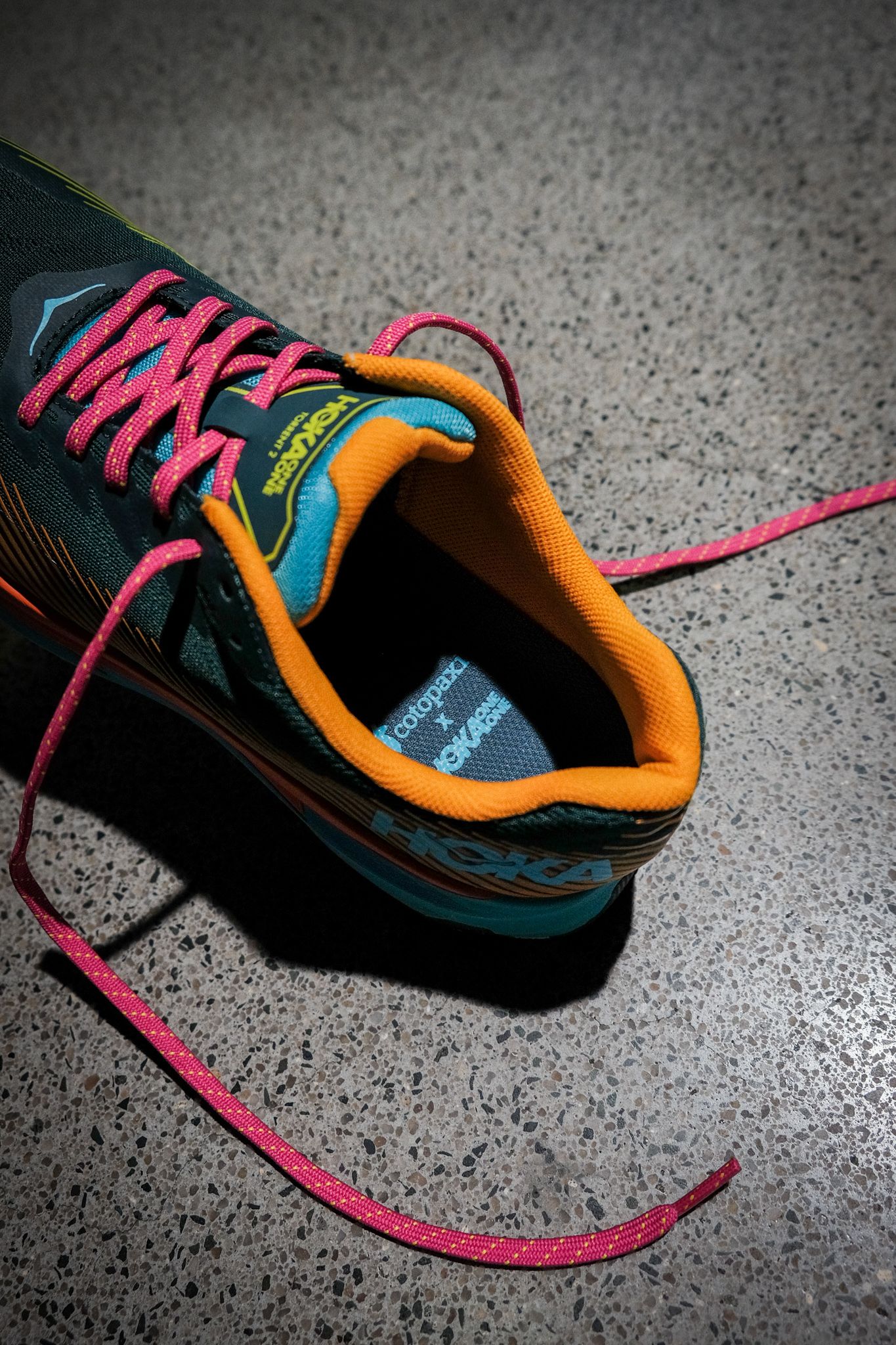 HOKA ONE ONE verpasst dem Torrent 2 gemeinsam mit Outdoor-Label Cotopaxi einen bunten neuen Look