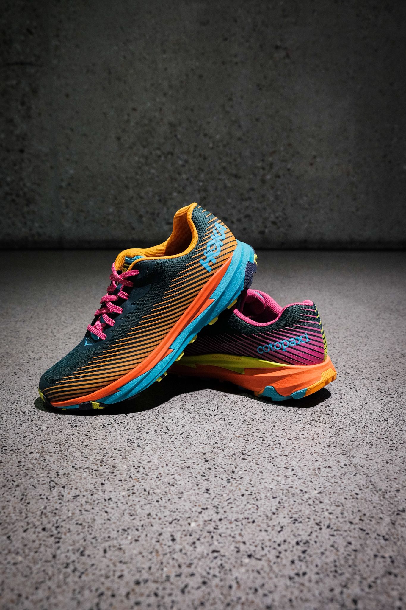 HOKA ONE ONE verpasst dem Torrent 2 gemeinsam mit Outdoor-Label Cotopaxi einen bunten neuen Look