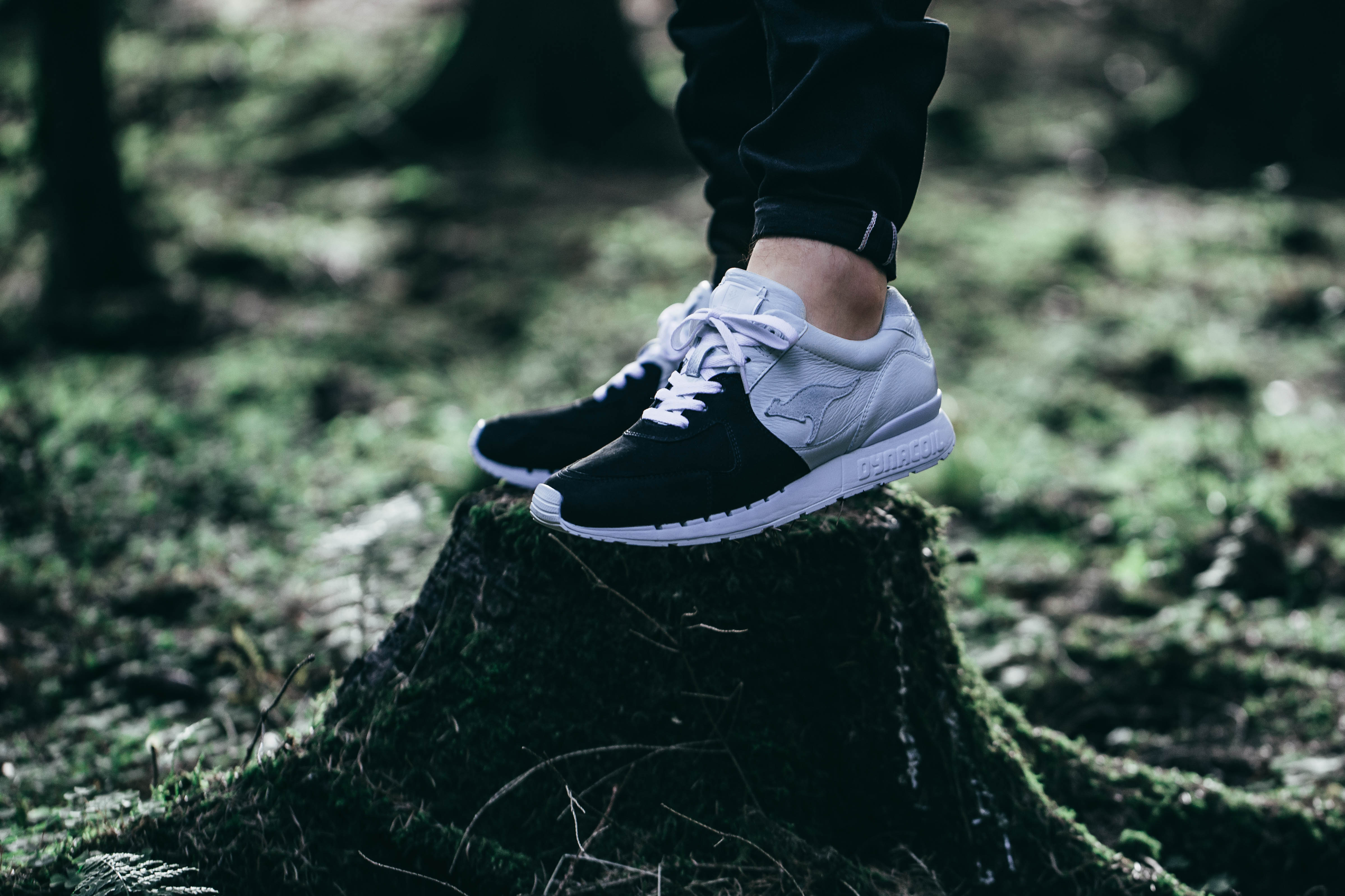 KangaROOS x 43einhalb Coil-R2 "OVIS" on feet