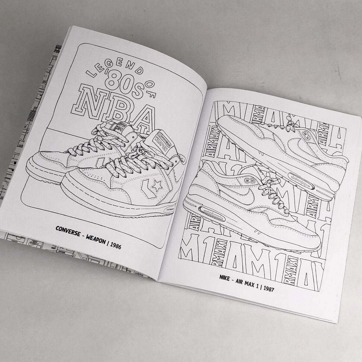 Begib dich auf eine Zeitreise durch die Welt der Sneaker und wecke den Künstler in Dir: Das Sneaker Coloring Book