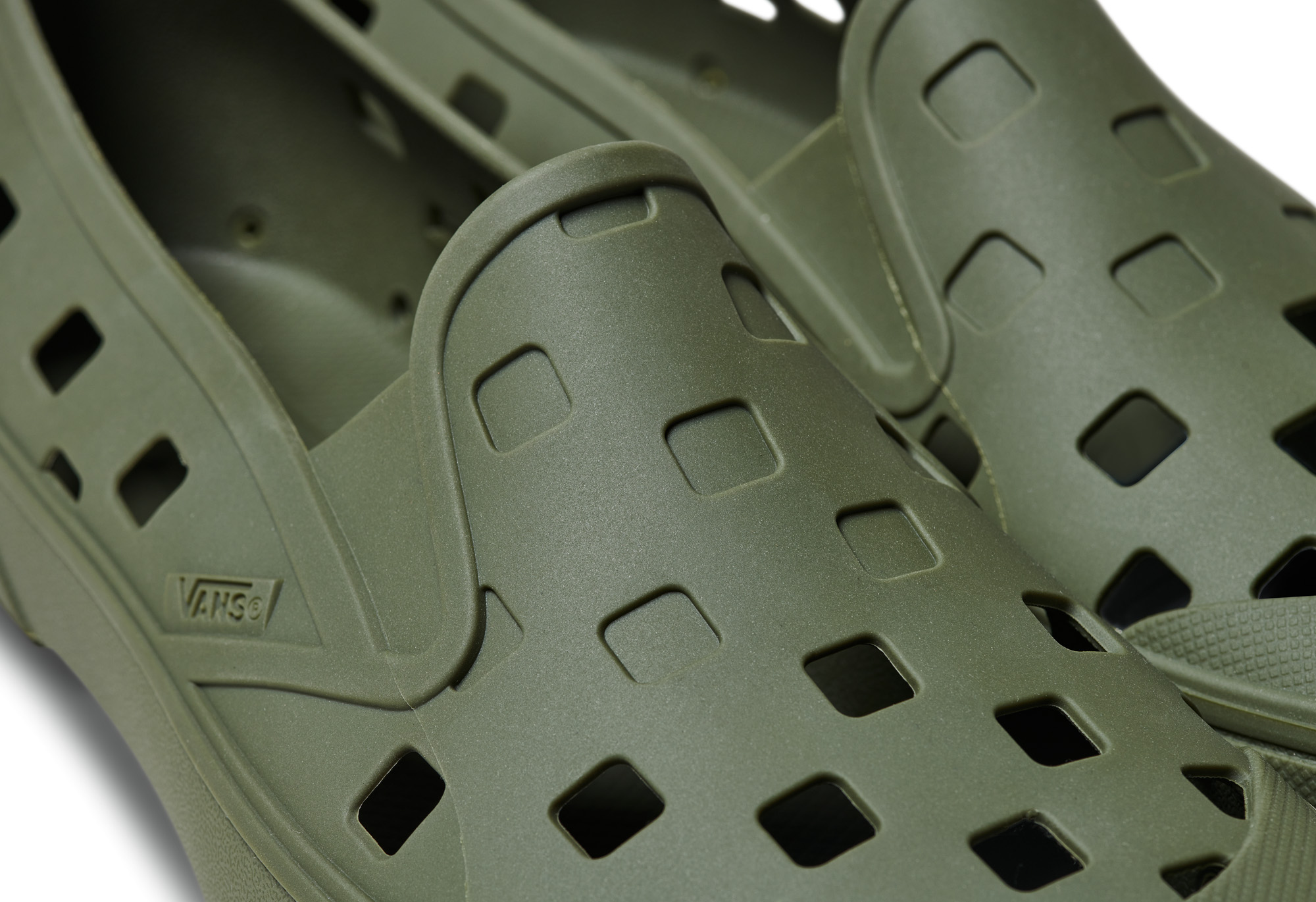 Der erste abwaschbare Vans Slip-On, mit dem man überall hingehen und alles machen kann
