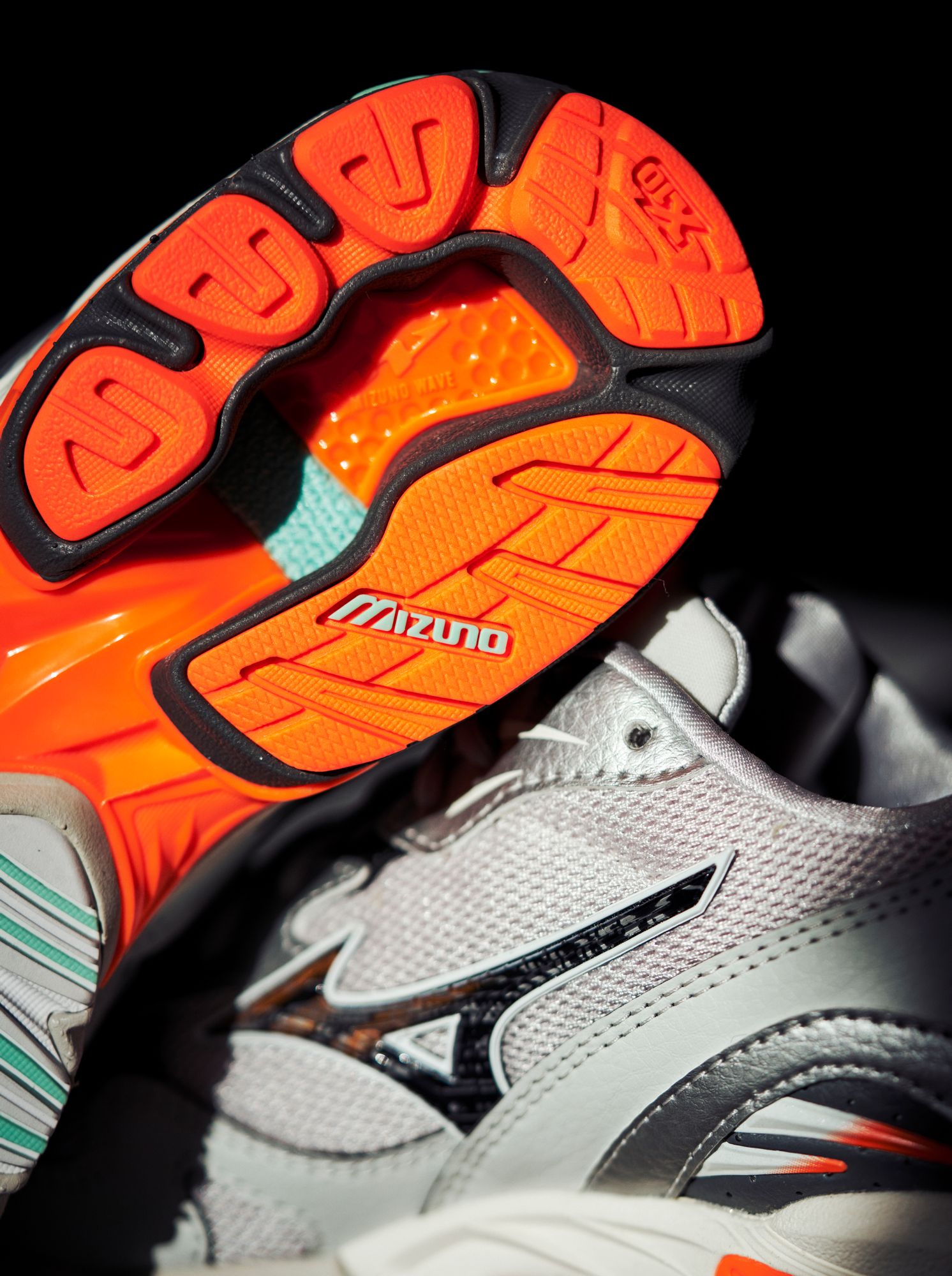 photo of Mizuno Wave Heel Part on the Mizuno Wave Rider 10 - cushioning
