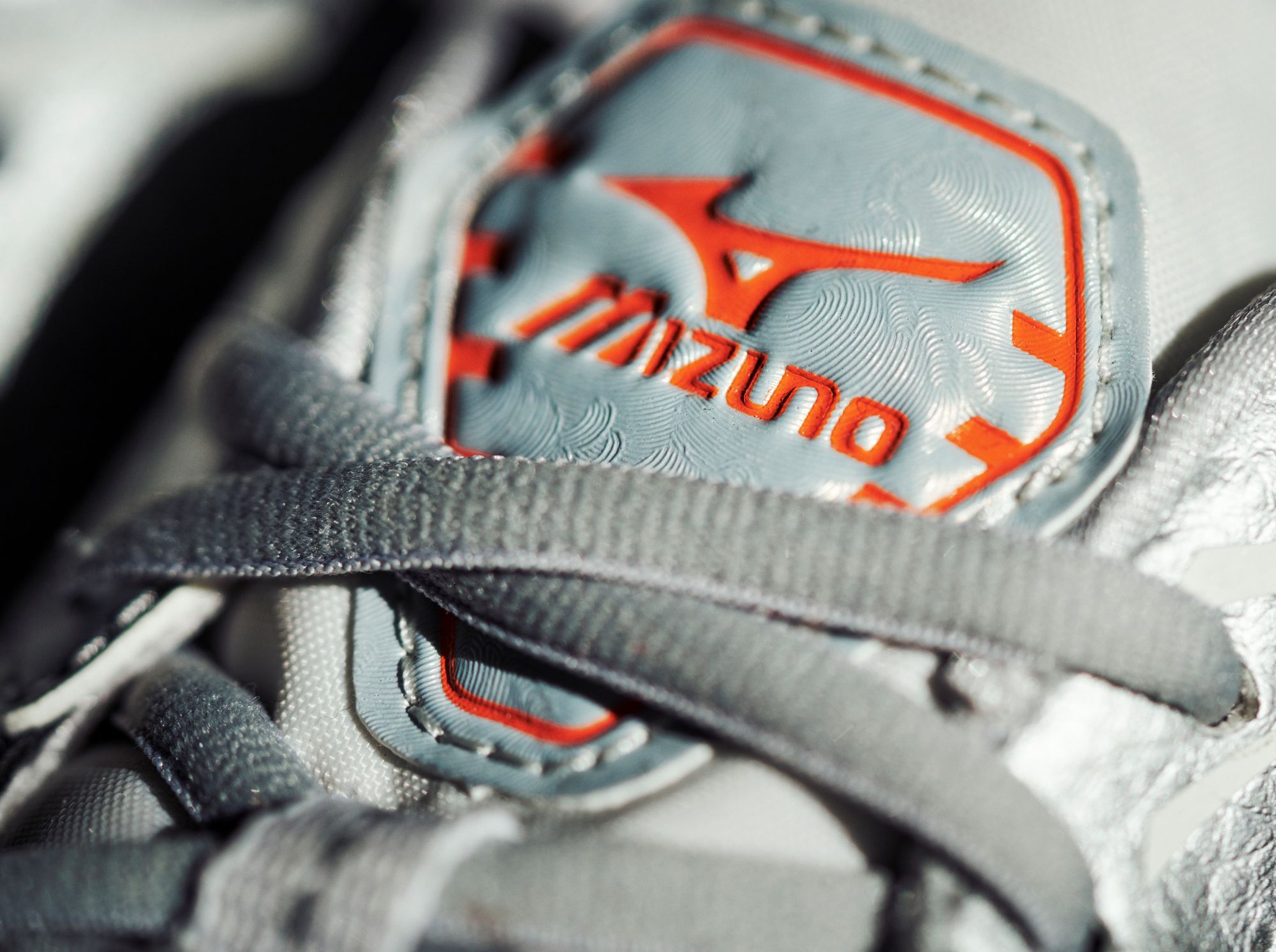 Mizuno Running - Close-up Tongue Tag