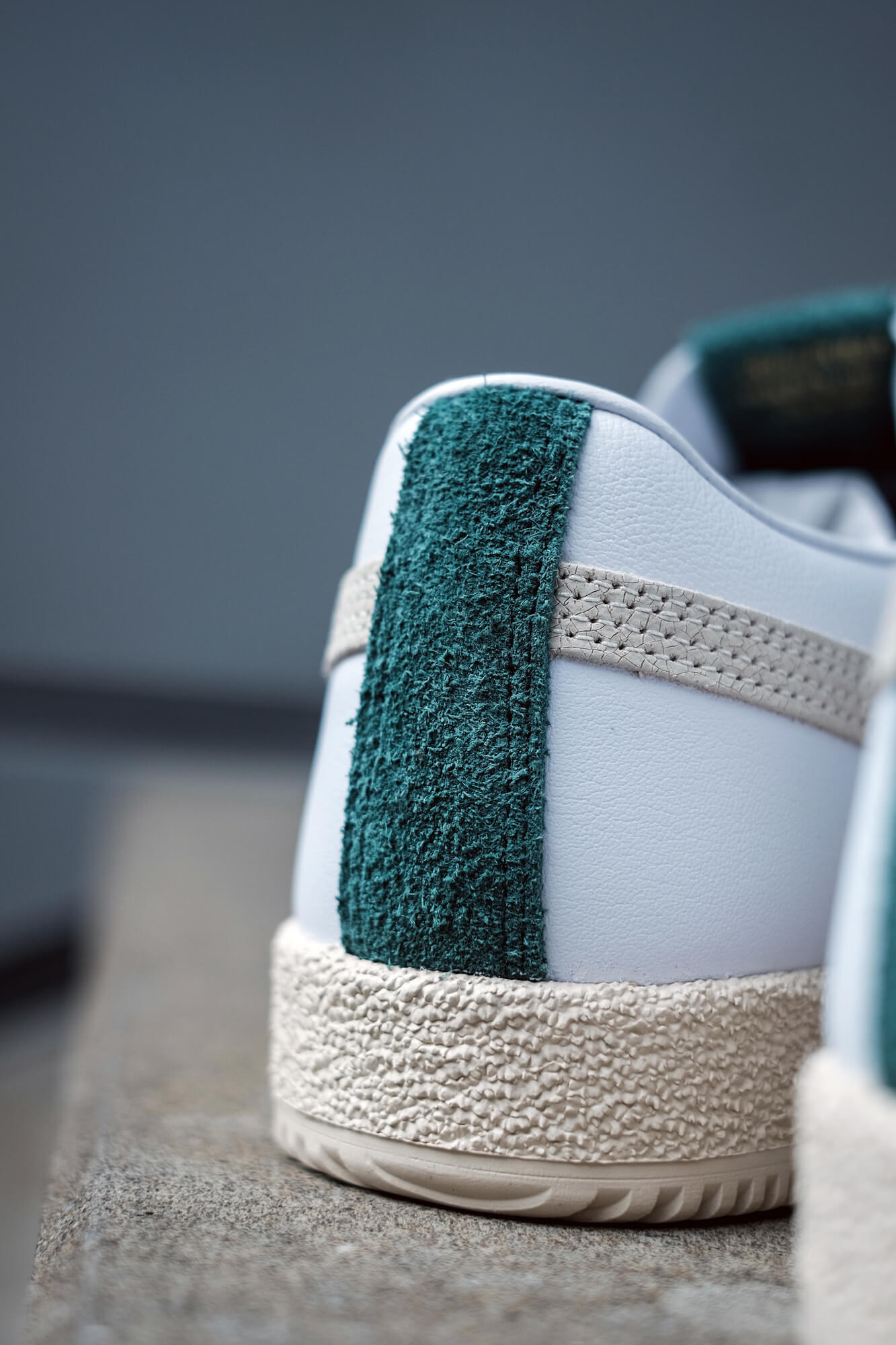 ferse vom PUMA - Ralph Sampson 70 Lo "Earthbreak" - puma white/eggnog - 375474-01
