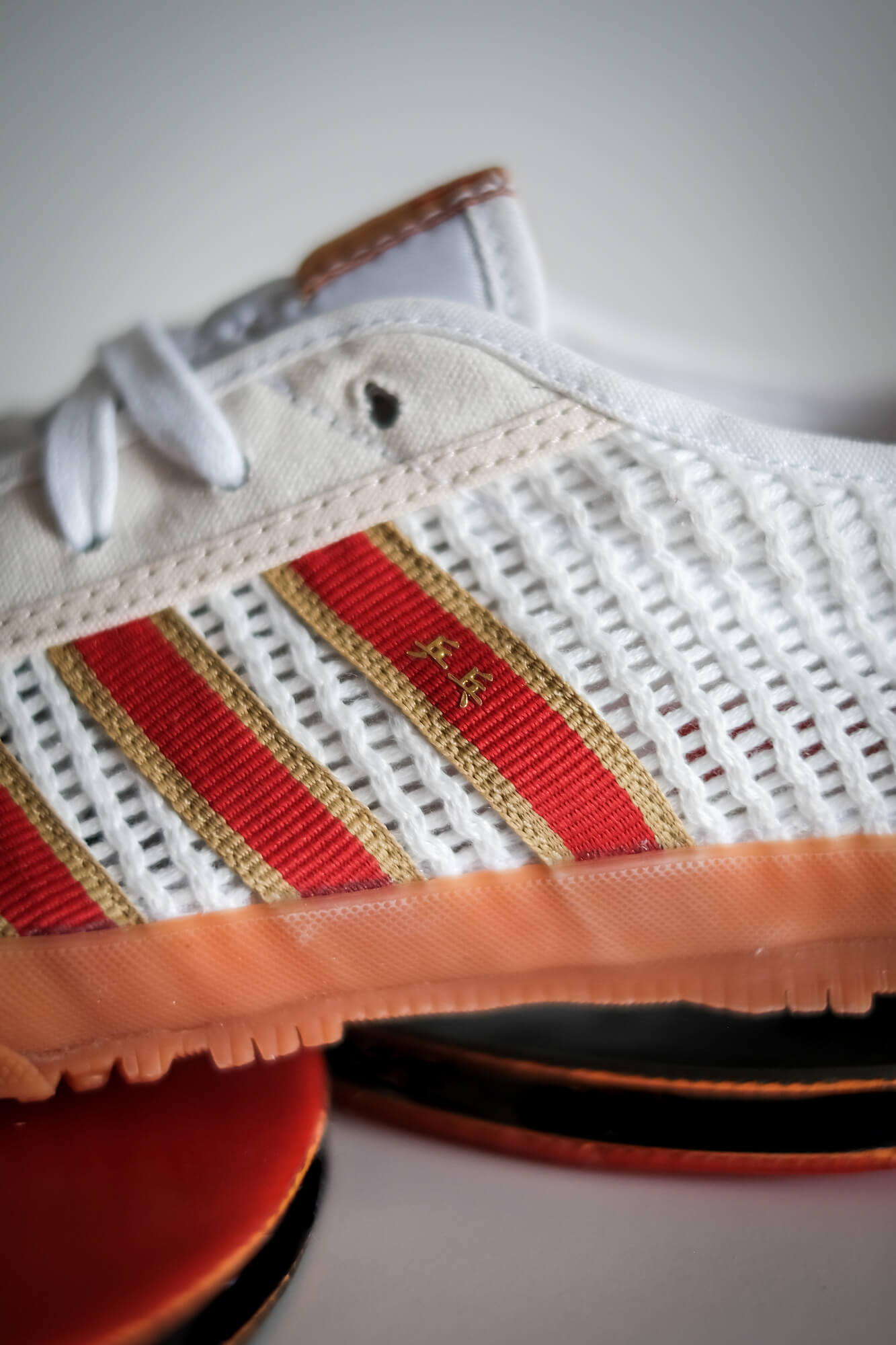 details on the adidas - Tischtennis - footwear white/team college red/core white - H01796