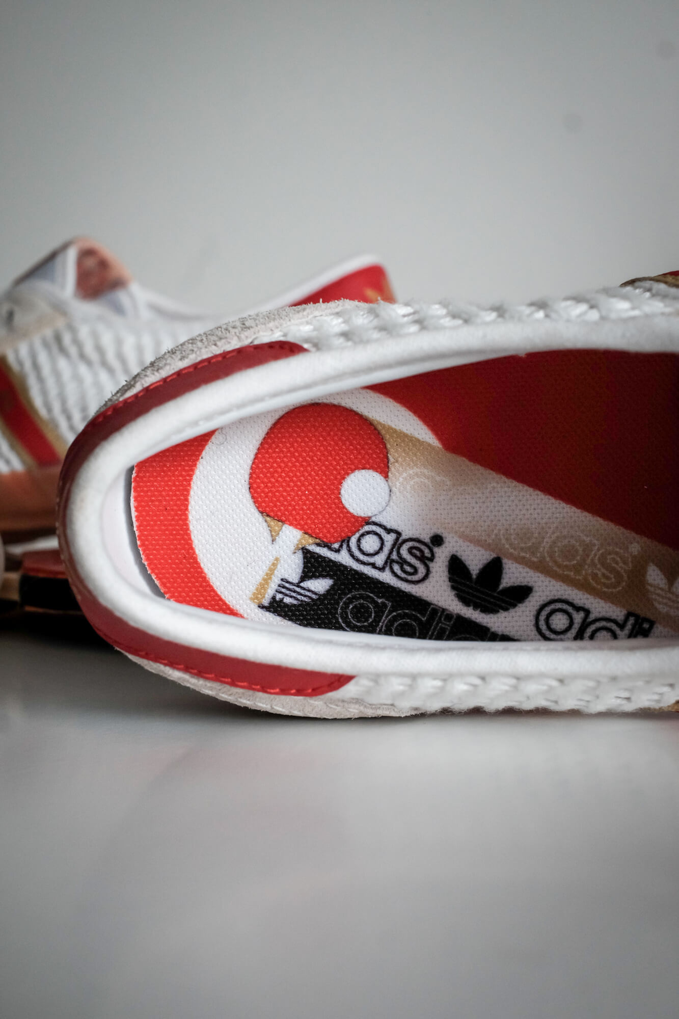 close-up insole sneaker: adidas - Tischtennis - footwear white/team college red/core white - H01796