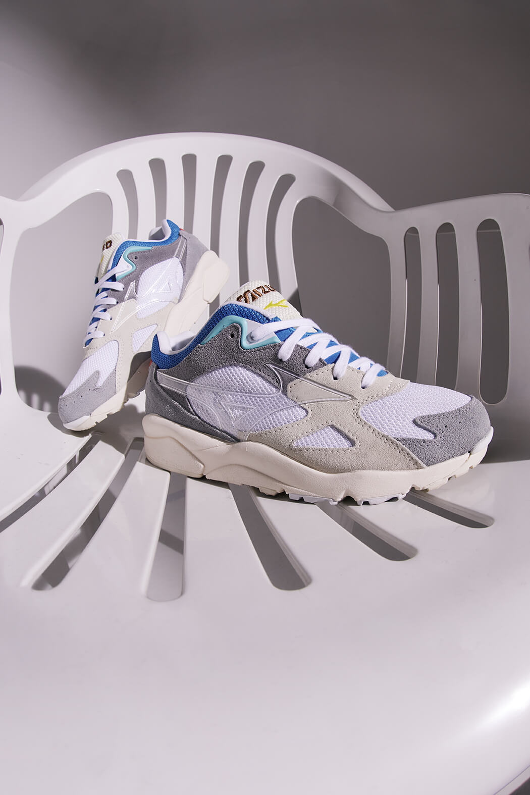 Mizuno - Sky Medal S - white/steel grey/nebulas blue - D1GA201018