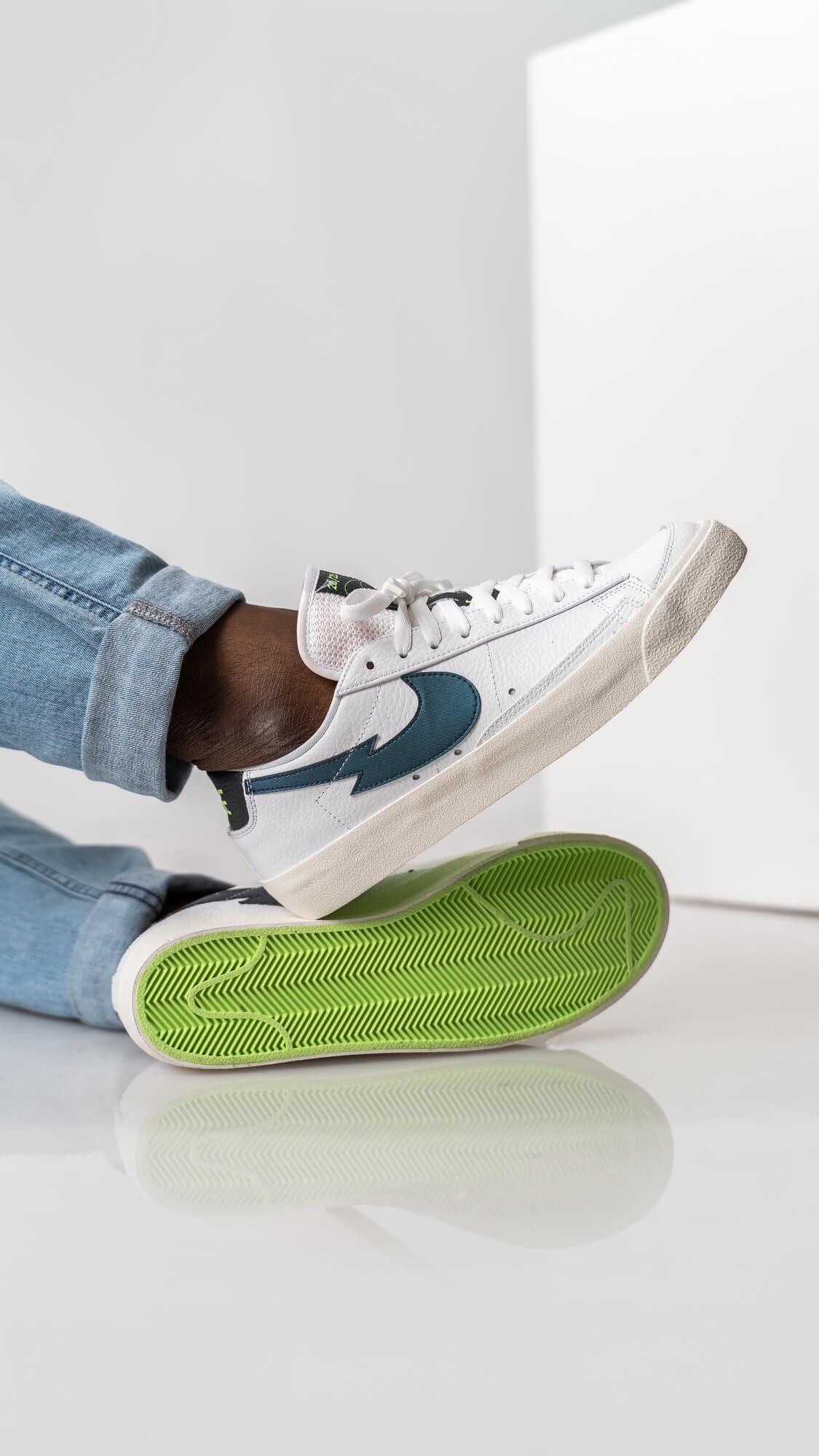 on feet - Nike Blazer Low - "Lightning Bolt Swoosh" - white/aquamarine/lime glow/off noir - DJ6895-100 zickzack