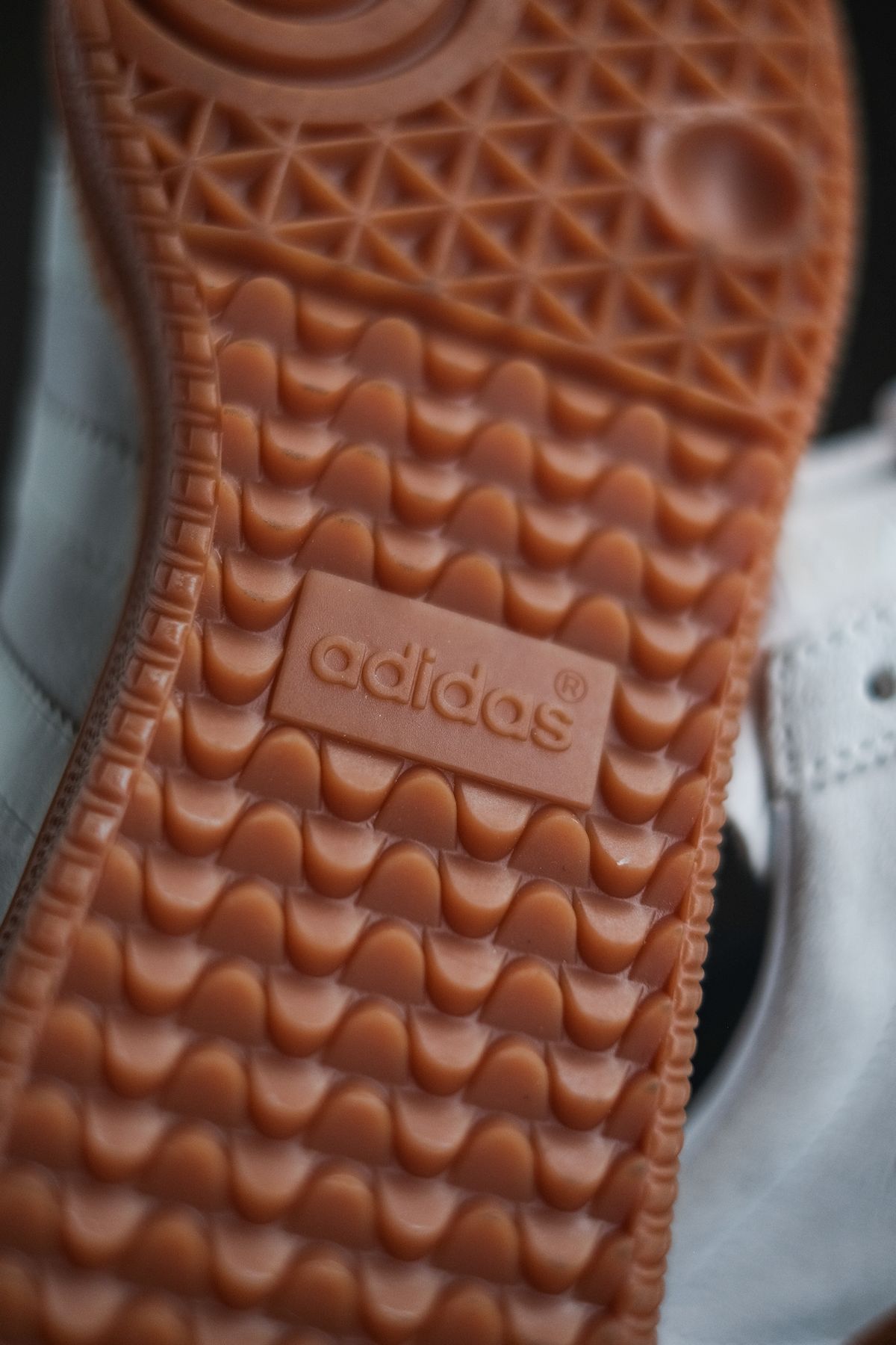 gum outsole adidas Originals - Blanc - cloud white/off white/gold metallic - H01800
