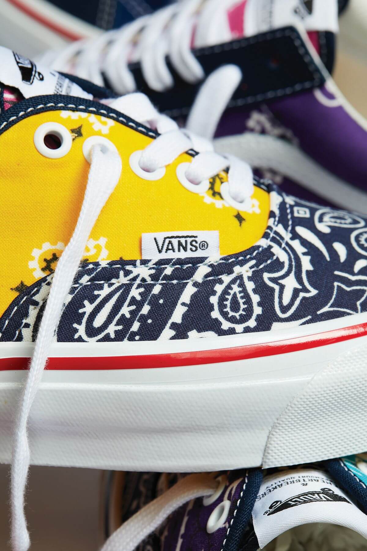 Vault by Vans und Bedwin & The Heartbreakers releasen Bandana inspirierte Kapsel