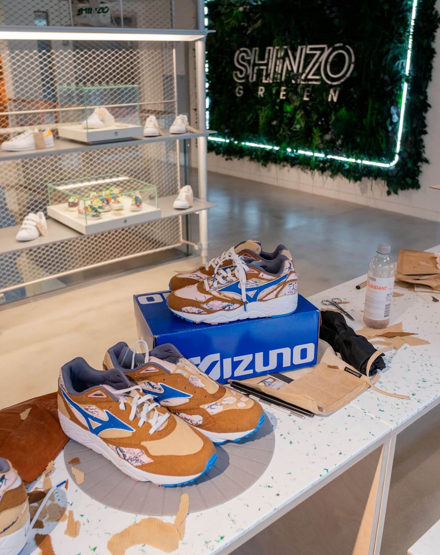 Mizuno x SHINZO Paris enthüllen ihr Design auf dem Contender
