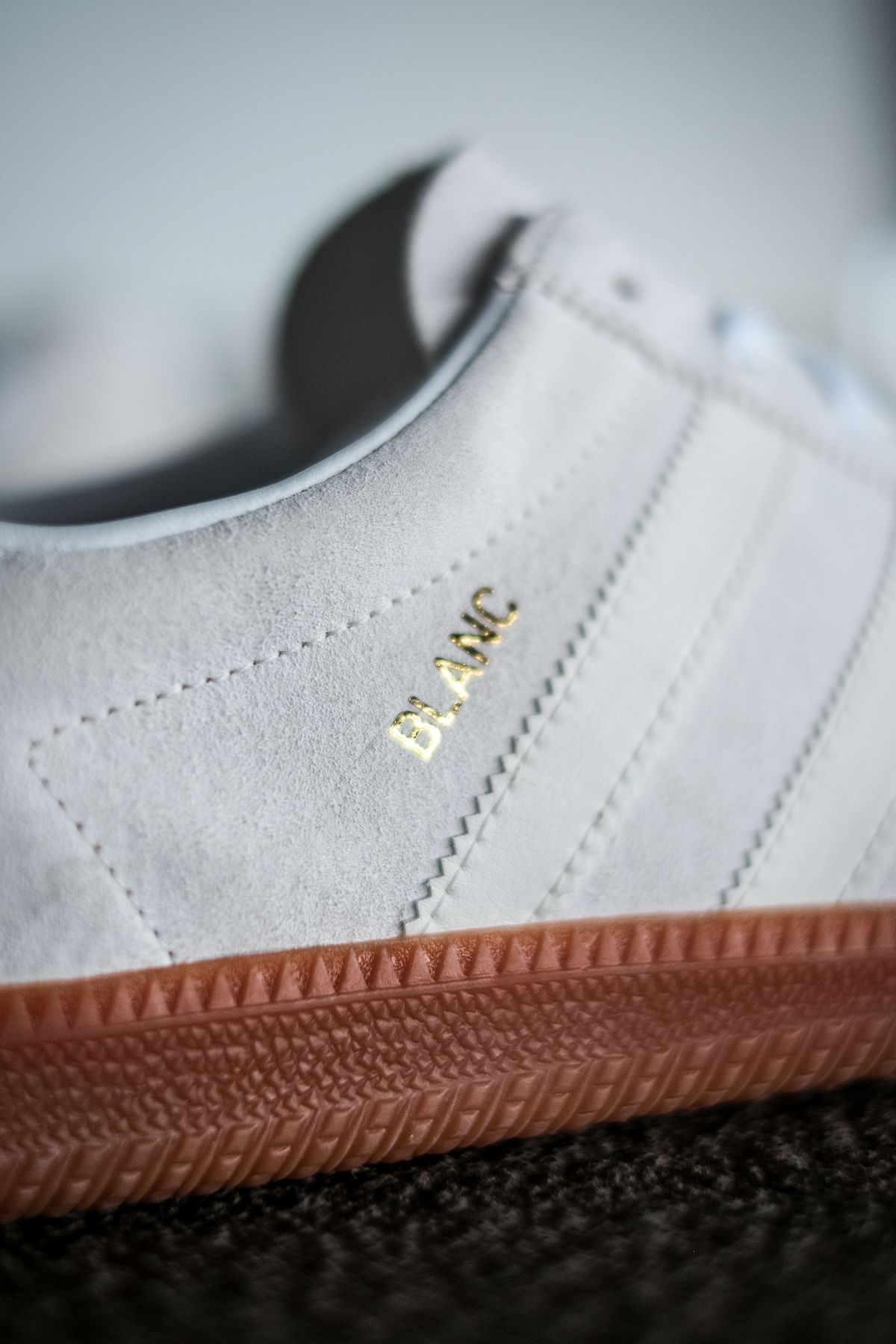 adidas Originals bringt das 1976er Modell als „Blanc“ zurück
