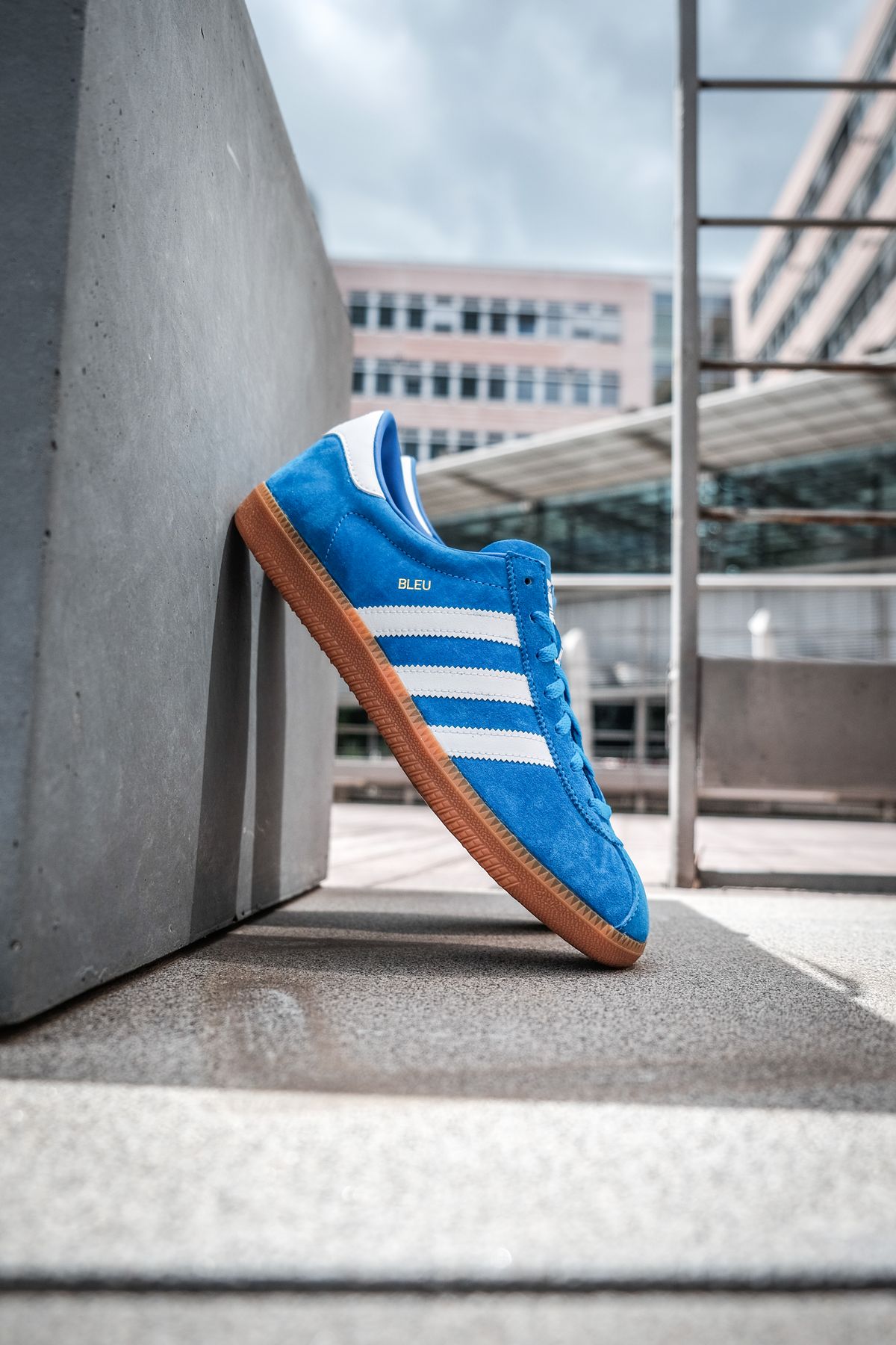 adidas Originals - Bleu - bright blue/cloud white/gold metallic - H01798