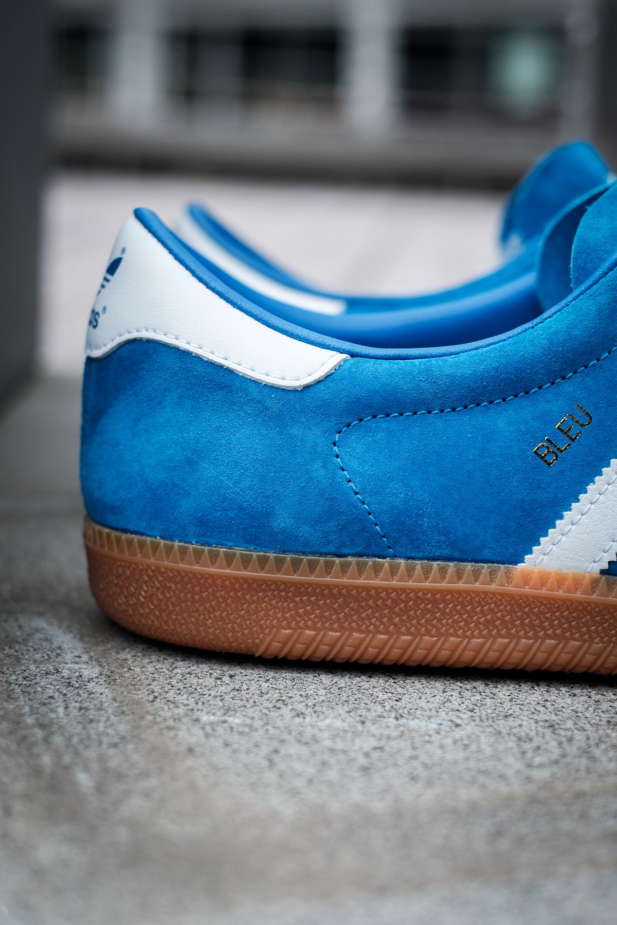 Le tricolore complète – adidas Originals ergänzt das Modell „Rouge“ um „Blanc“ und „Bleu“