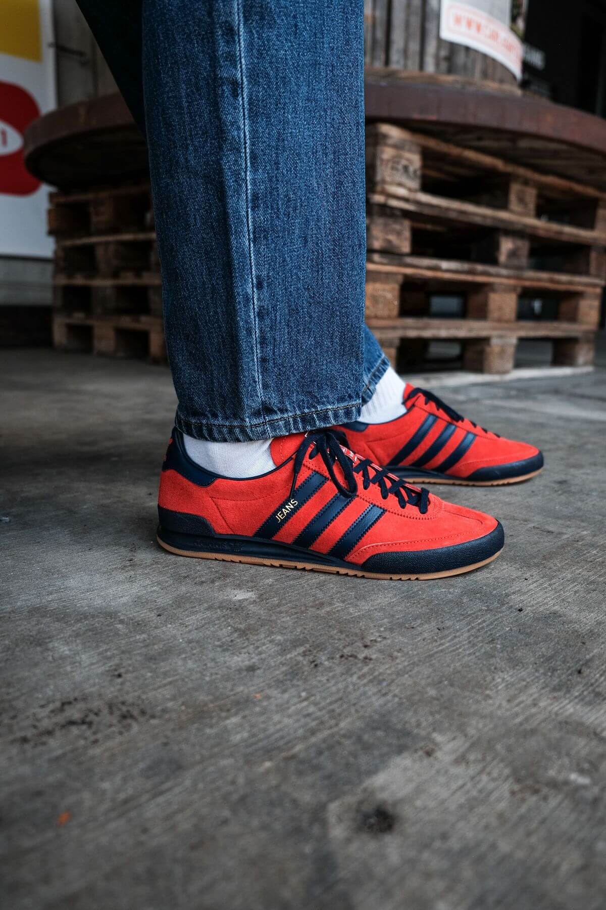 adidas Originals - Jeans - red/collegiate navy/gold metallic - GX7649