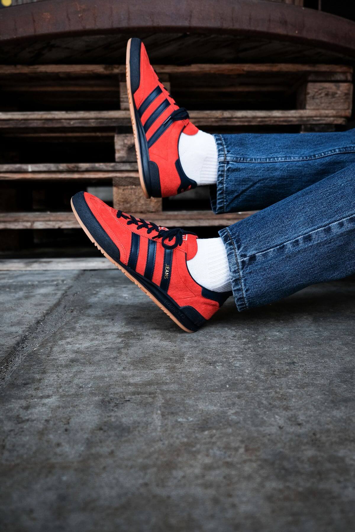 adidas Originals - Jeans - red/collegiate navy/gold metallic - GX7649