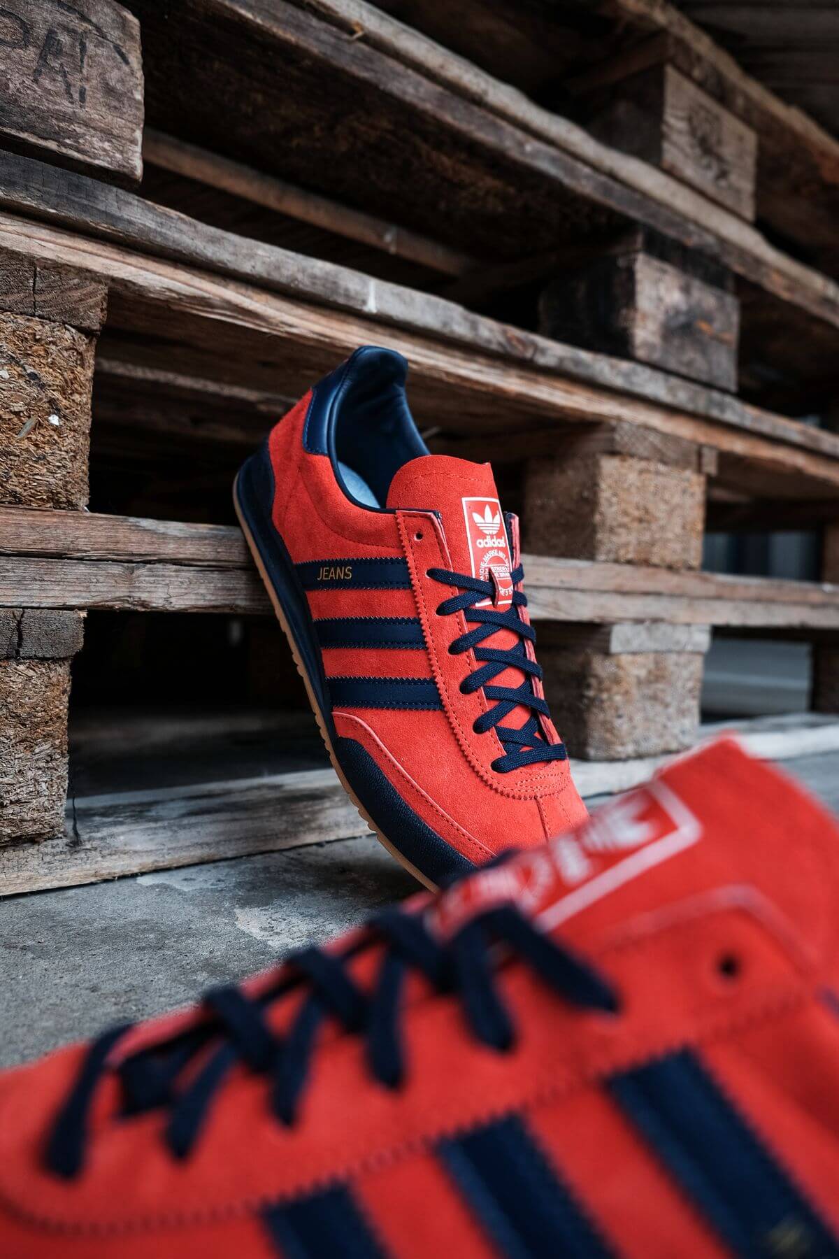adidas Originals - Jeans - red/collegiate navy/gold metallic - GX7649