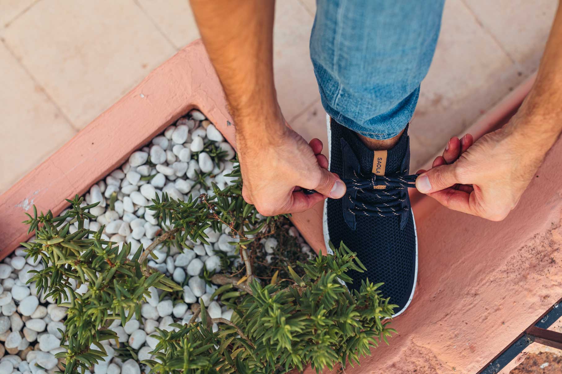 Dem französischen Schuhhersteller Saola gelingt die Verbindung von Nachhaltigkeit und modernen Designs