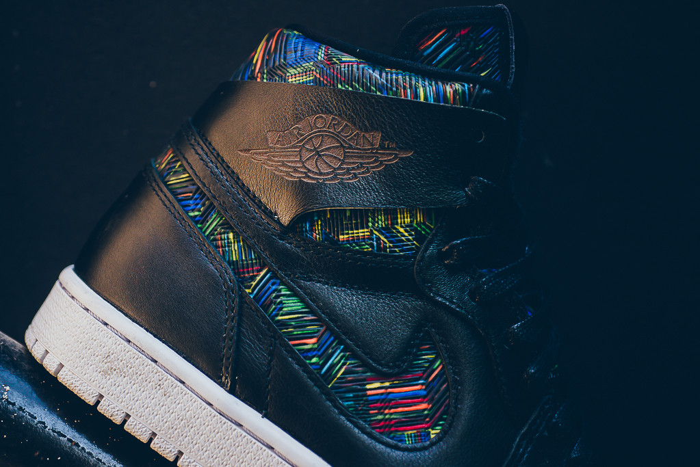colourful swoosh - Nike Air Jordan 1 Retro High - Nouveau BHM / Black History Month - black/white/voltage green - 836749-045
