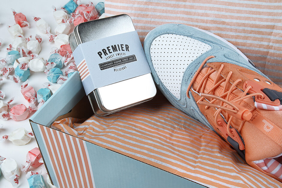 sneaker packaging - the Saucony x Premier - Grid 9000 - "Street Sweets" - blue/white/peach - S70265-1