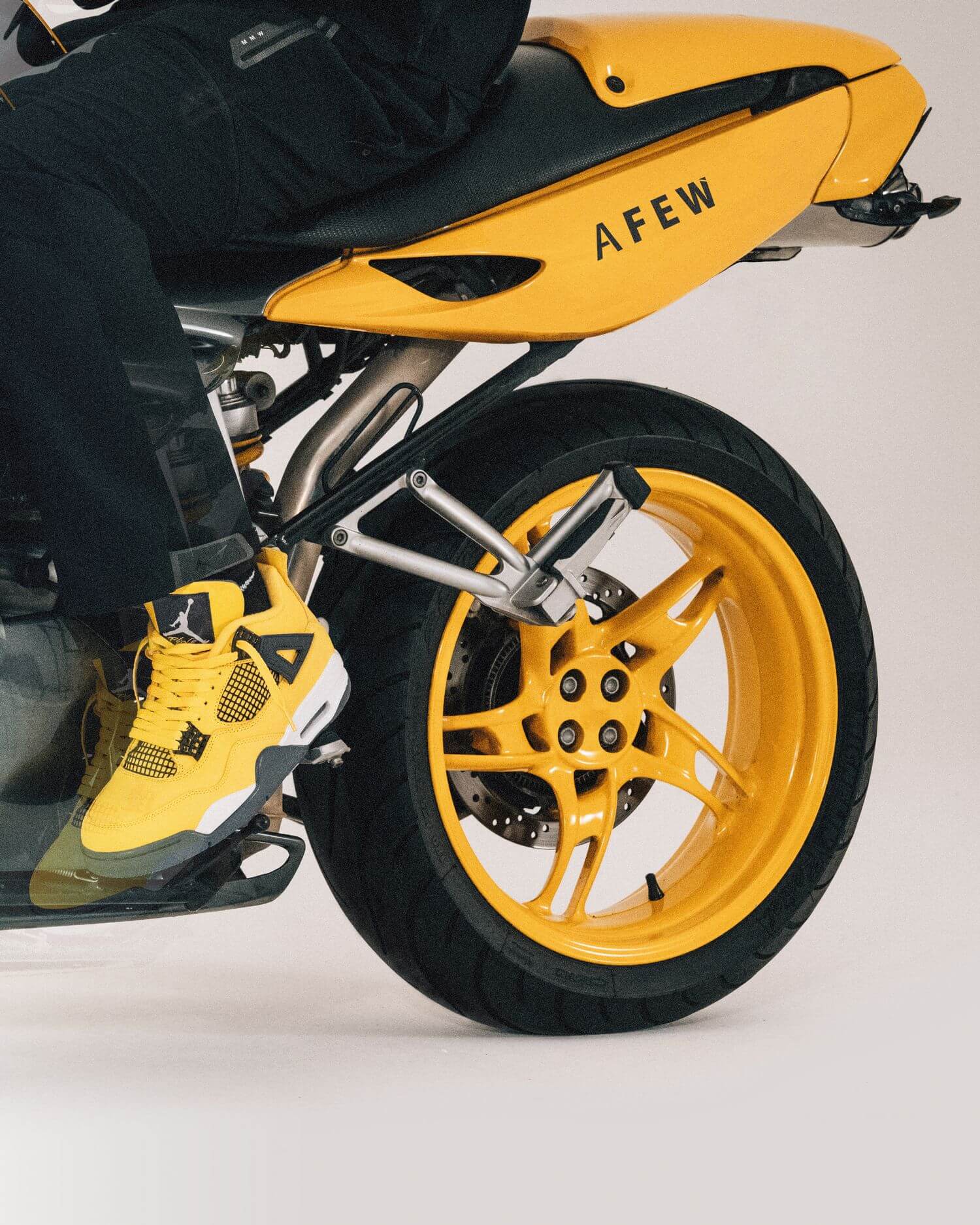 Pure Energy: Nike Air Jordan IV „Tour Yellow“ Release