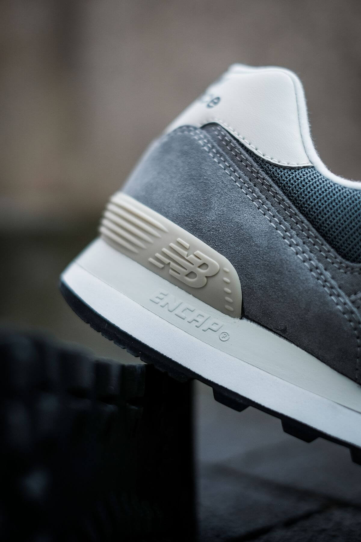 heel details with ENCAP Technology f the New Balance - 574 History Class Pack - ML574BA2 - grey