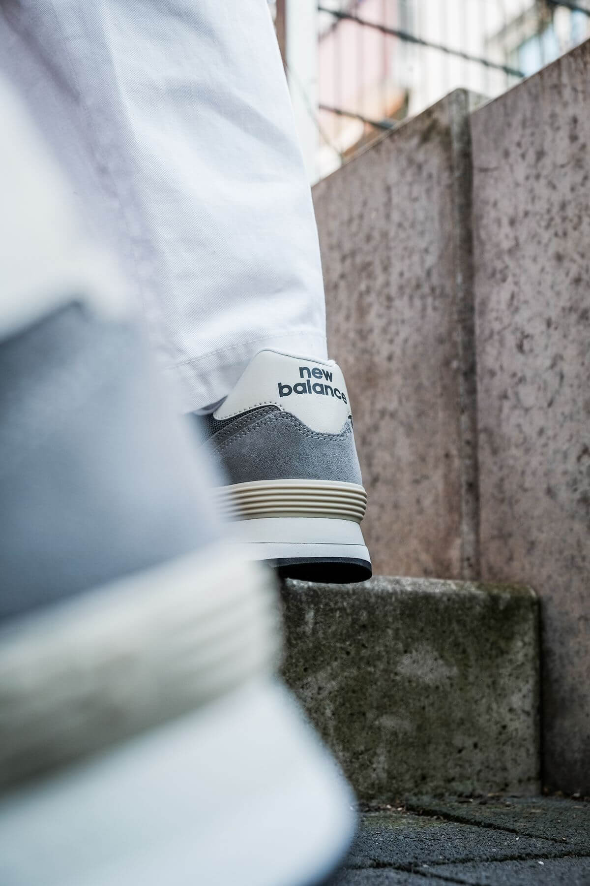 on feet photo of the New Balance - 574 History Class Pack - ML574BA2 - grey