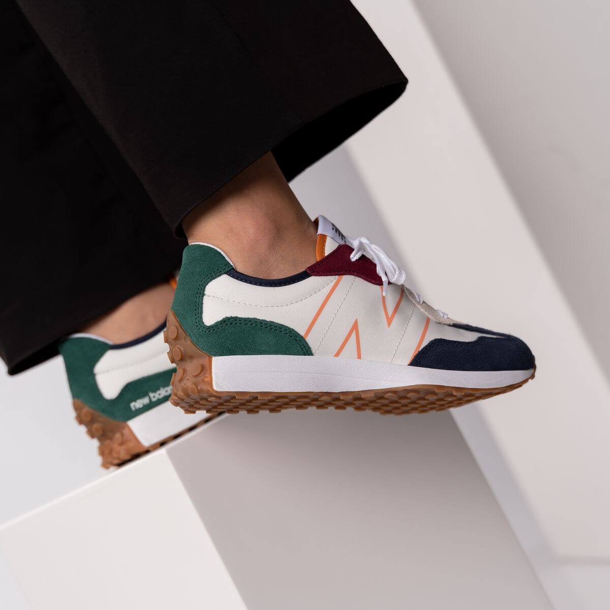 New Balance - GS327HH1 - white/green/red