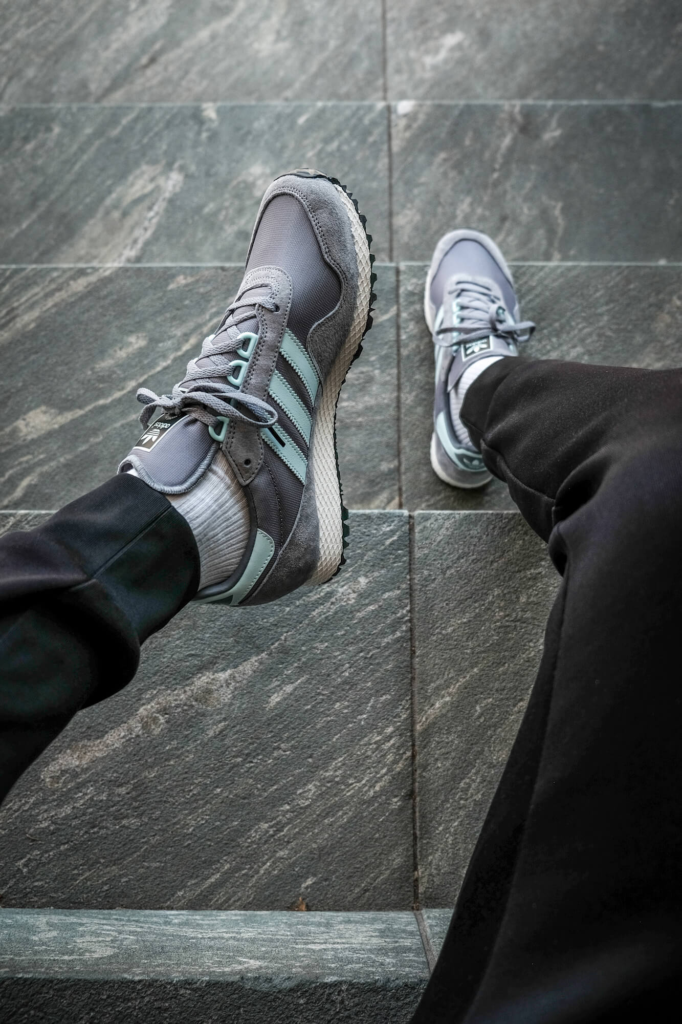 on feet photo on feet photo of the adidas - New York "almost" OG - grey/halo blush/core black - GY0234