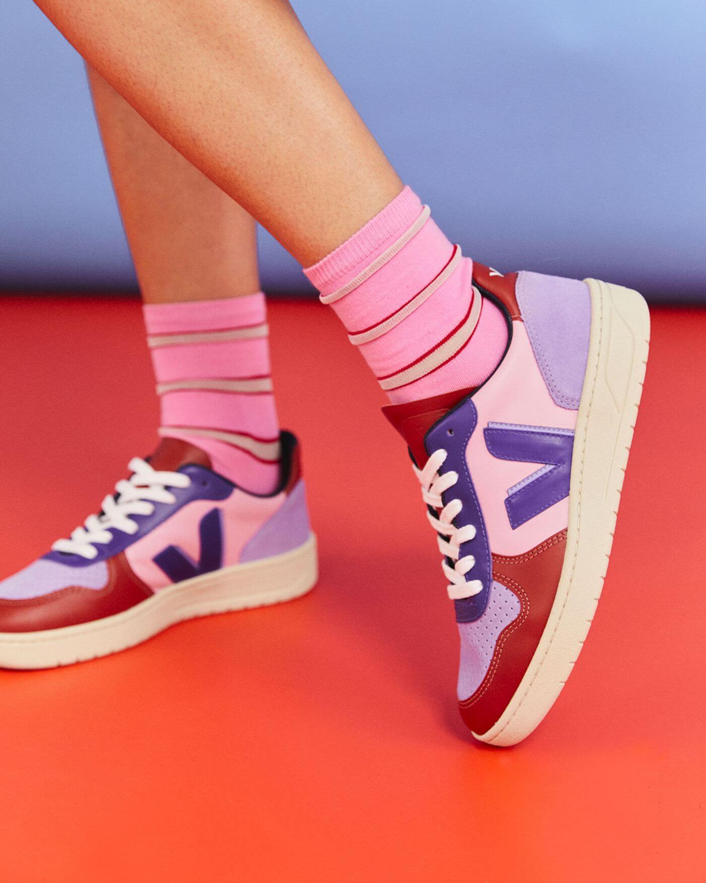on feet - VEJA x Make My Lemonade - V-10 - Guimauve - VV022757